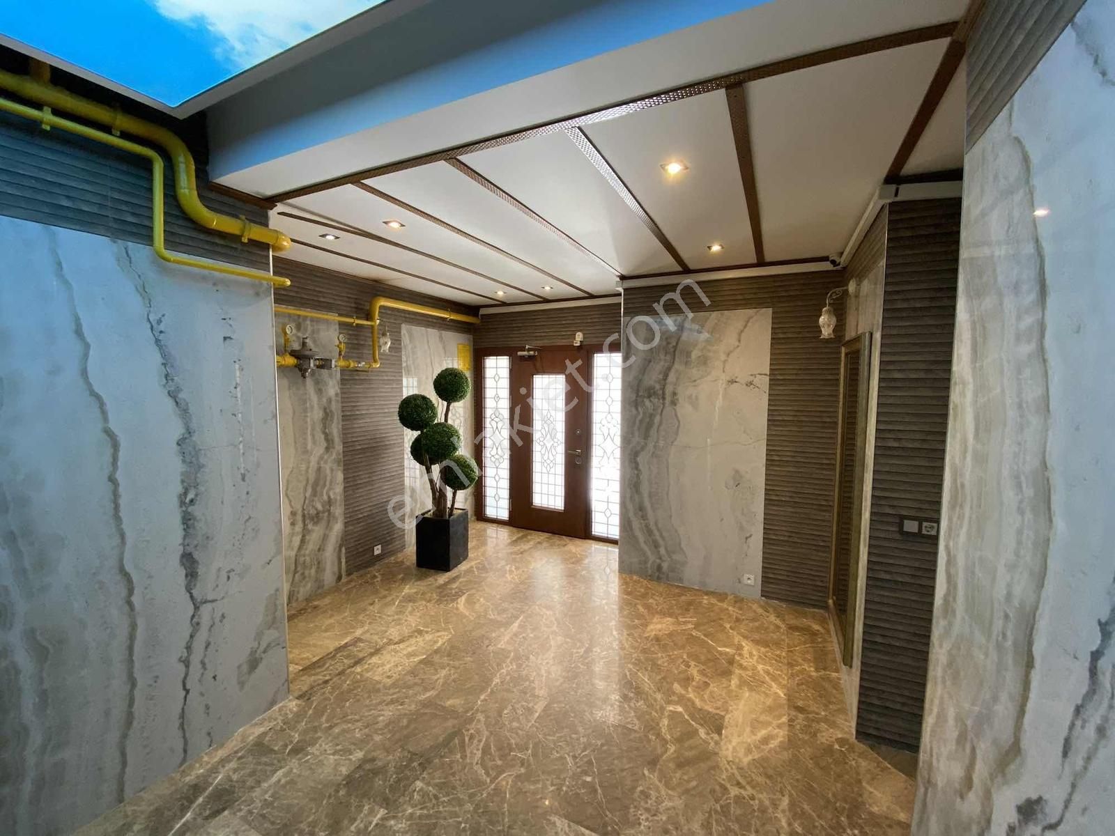 Çobanlıda Denize Sıfır Binada Dubleks Daire - Görsel 17