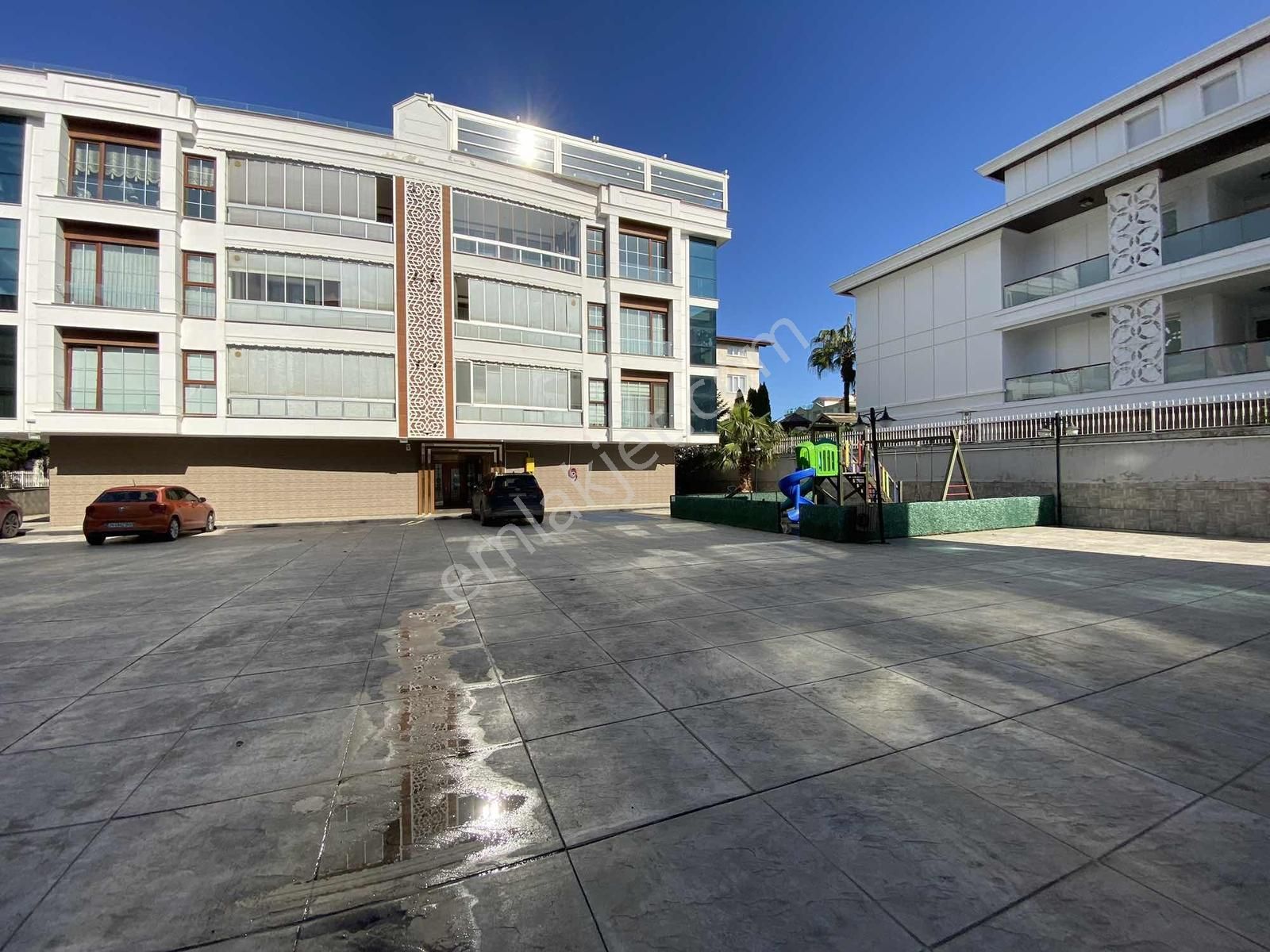 Çobanlıda Denize Sıfır Binada Dubleks Daire - Görsel 16