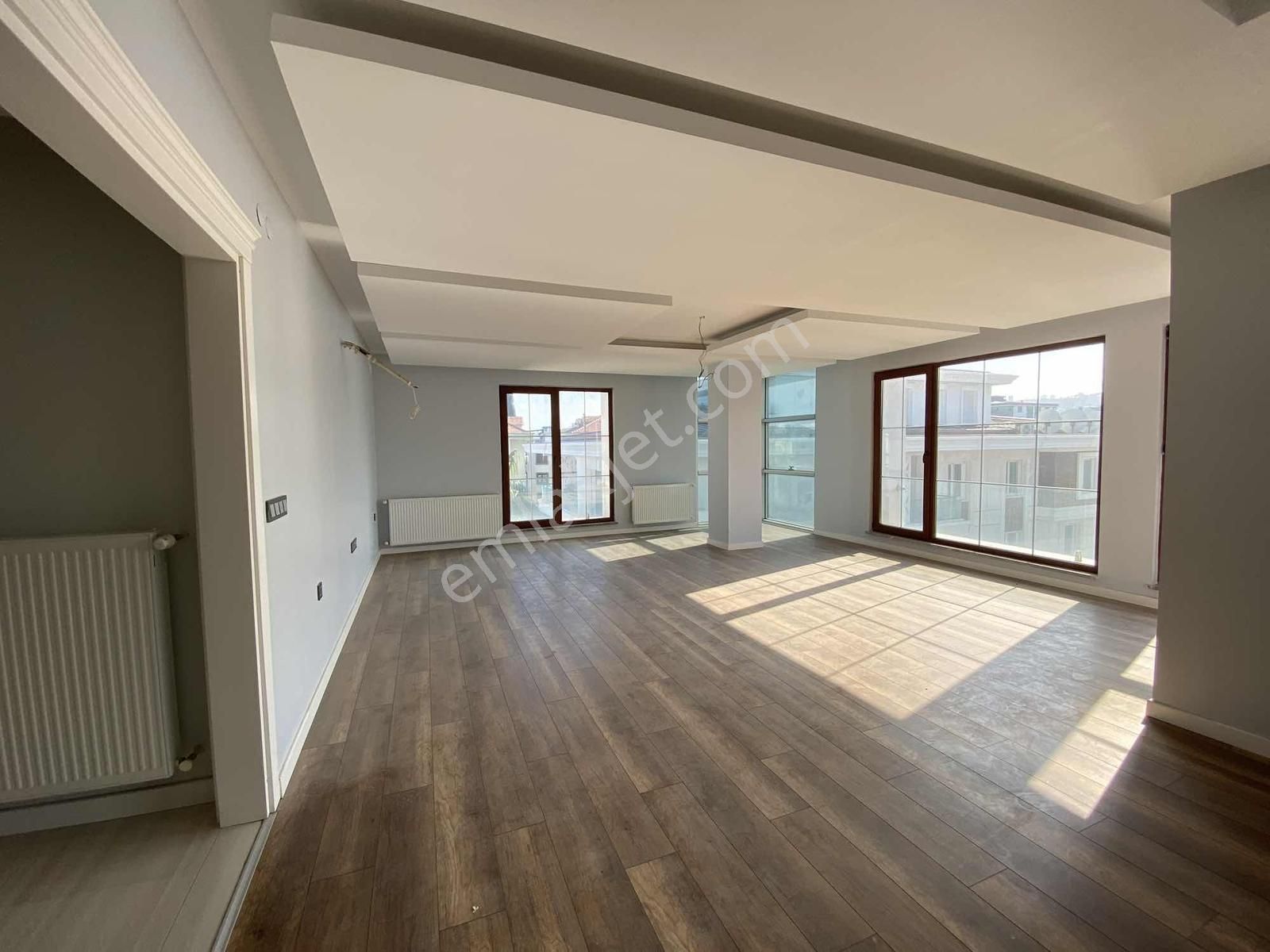 Çobanlıda Denize Sıfır Binada Dubleks Daire - Görsel 23