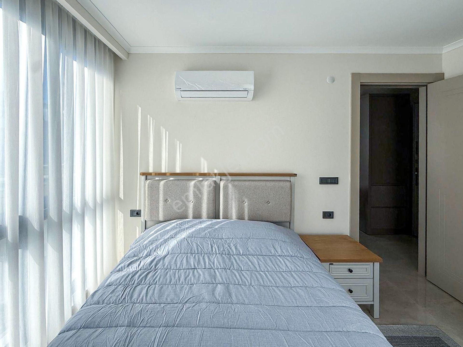 Cikcilli'de Yeni Sitede Manzaralı Ve Full Eşyalı 1+1 Daire - Görsel 12