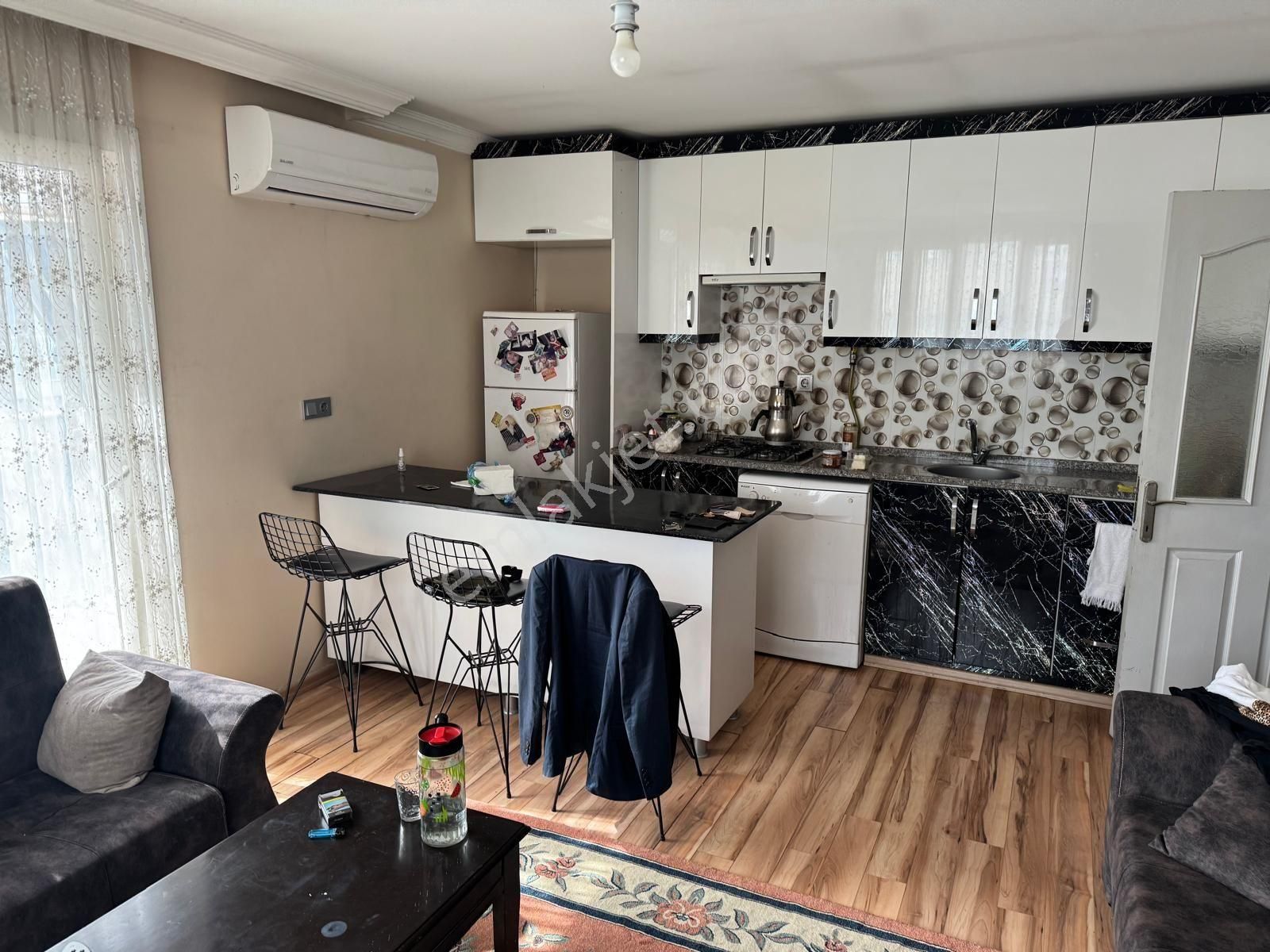 Karabağlar Uğurmumcu Mah Satılık 2.350.000