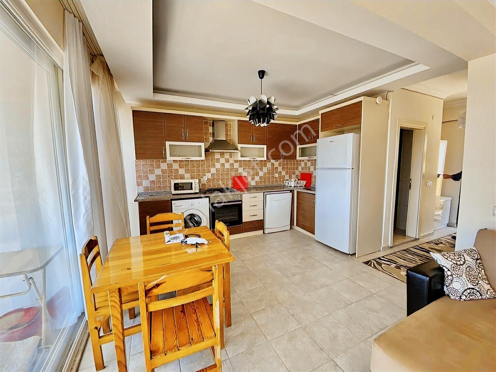 Deniz Manzalı Havuzlu Sitede Eşyalı Kiralık Daire - Görsel 11