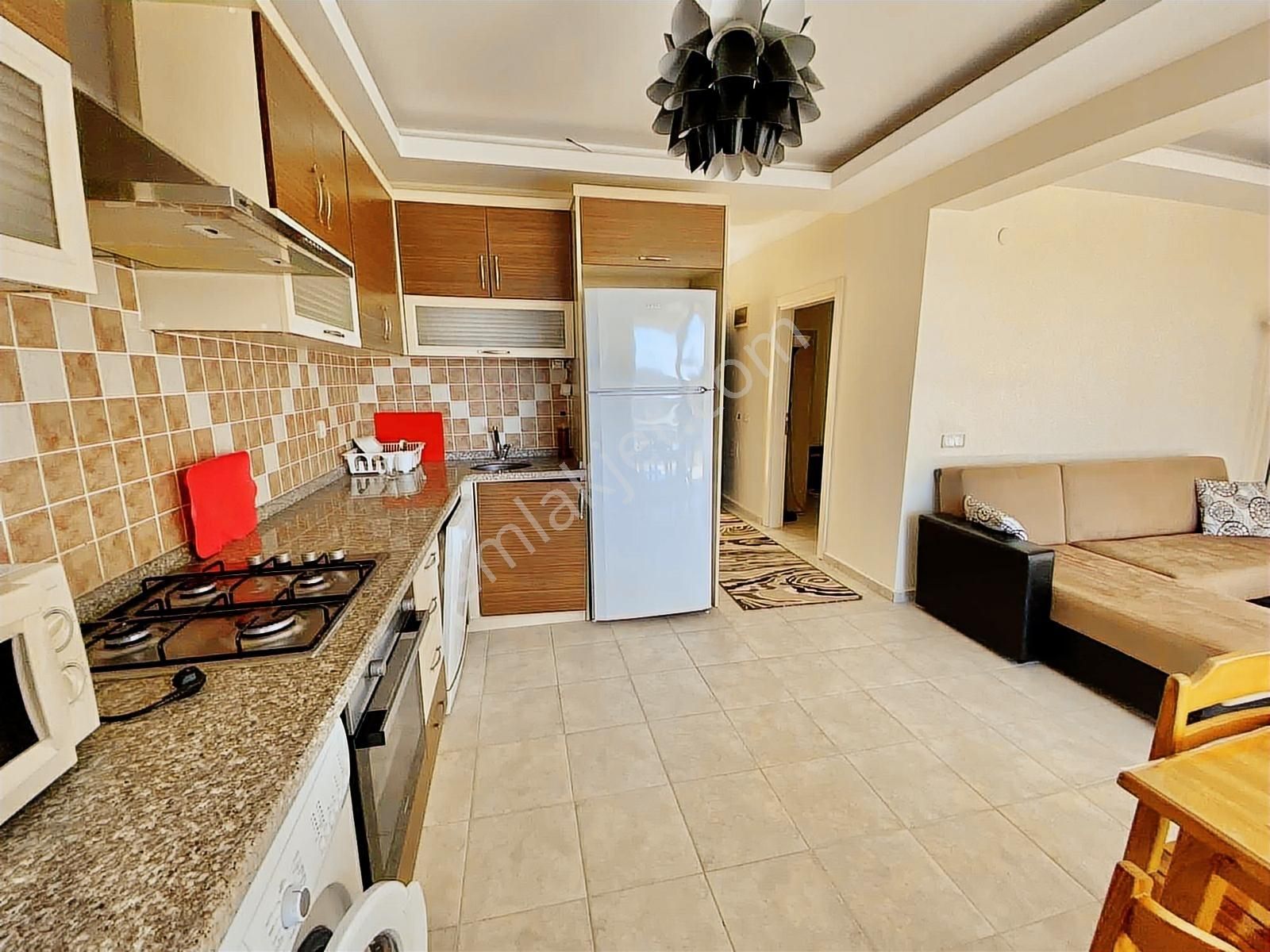 Deniz Manzalı Havuzlu Sitede Eşyalı Kiralık Daire - Görsel 7