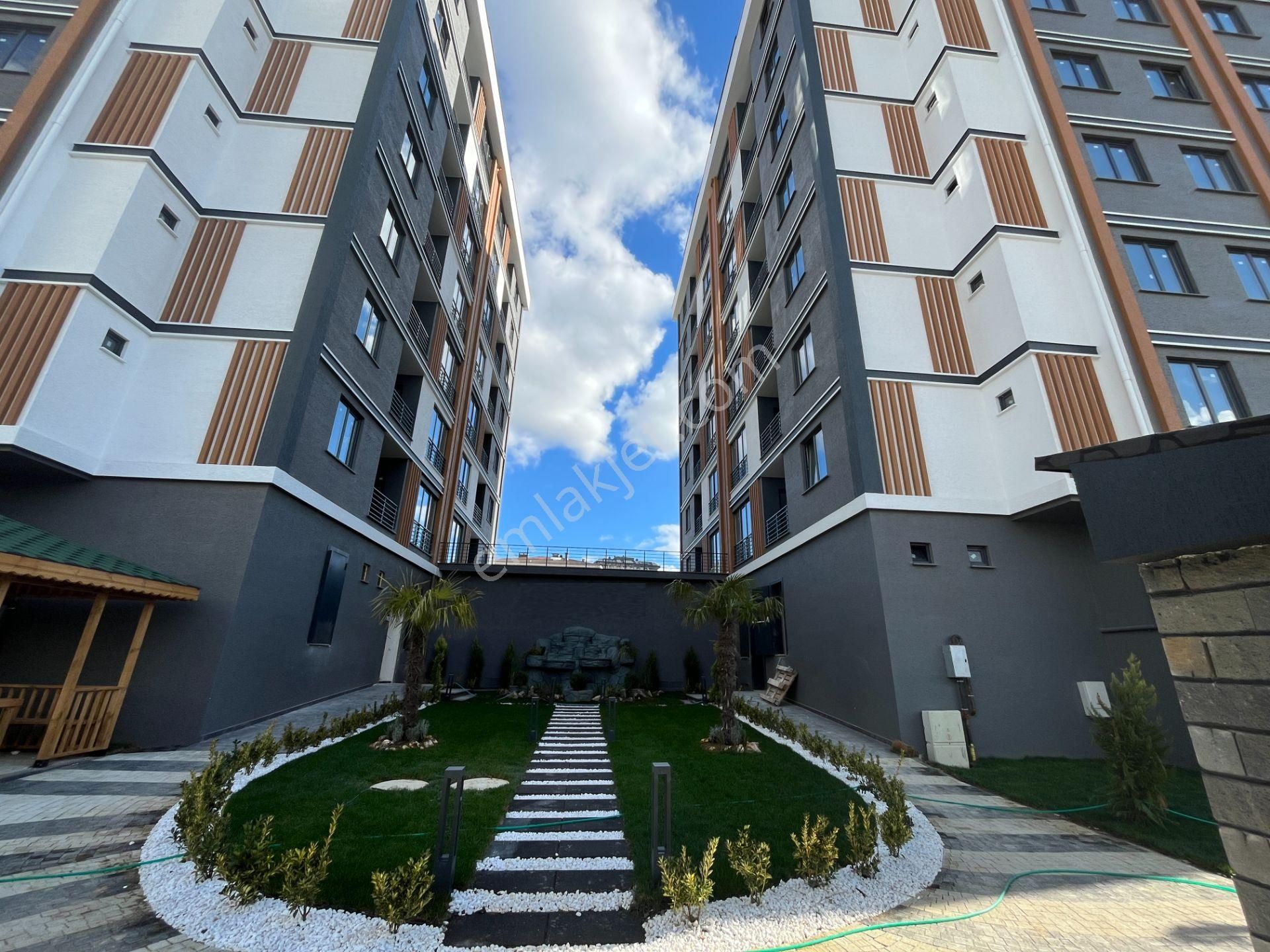 Sultanbeyli Battalgazi'de Kiralık 120m2 Otoparklı 3+1 Lüks Daire