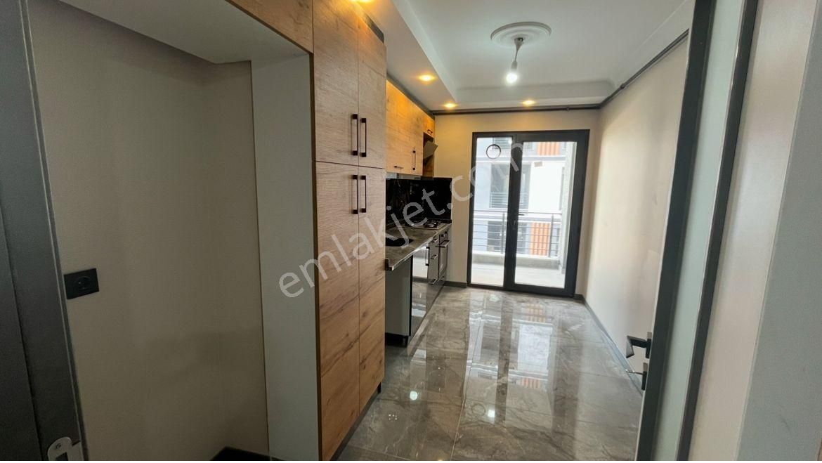 Sultanbeyli Battalgazi'de Kiralık 120m2 Otoparklı 3+1 Lüks Daire - Görsel 2