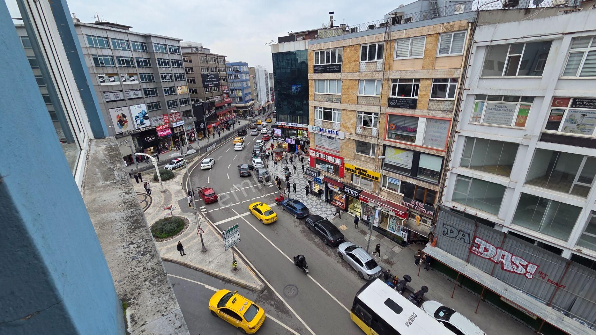 Kadıköy Söğütlüçeşme Altıyol Boğa Meydanına 3 Cepheli Satılık Ofis & Büro - Görsel 14