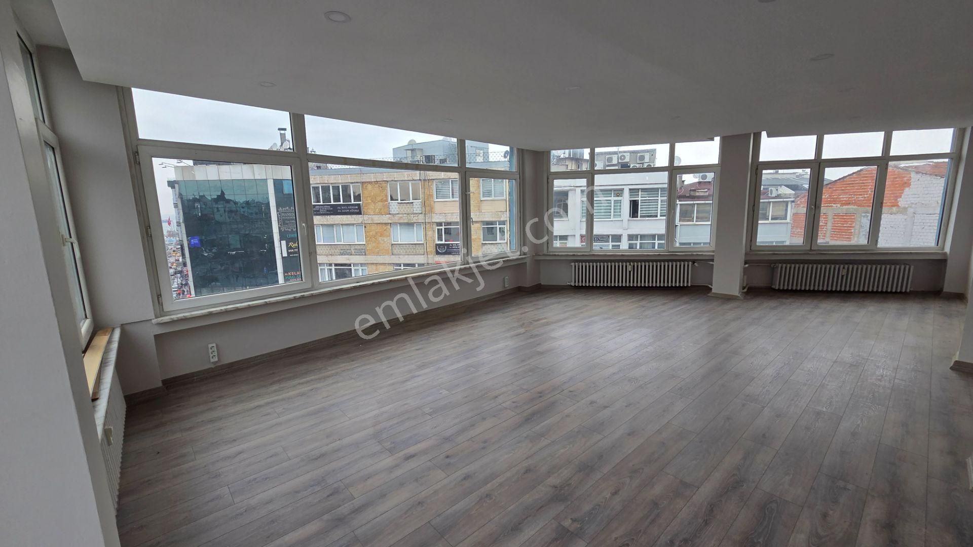 Kadıköy Söğütlüçeşme Altıyol Boğa Meydanına 3 Cepheli Satılık Ofis & Büro - Görsel 7