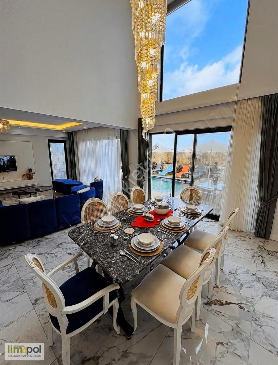 Limopol'den Deniz Manzaralı Kapalı Havuzlu Müstakil Villa - Görsel 6