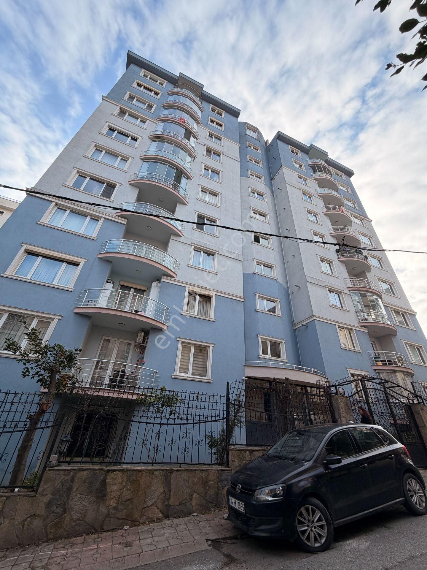 Ümraniye Çamlık Mah Çift Balkonlu 3+1 Kiralık Daire Geniş