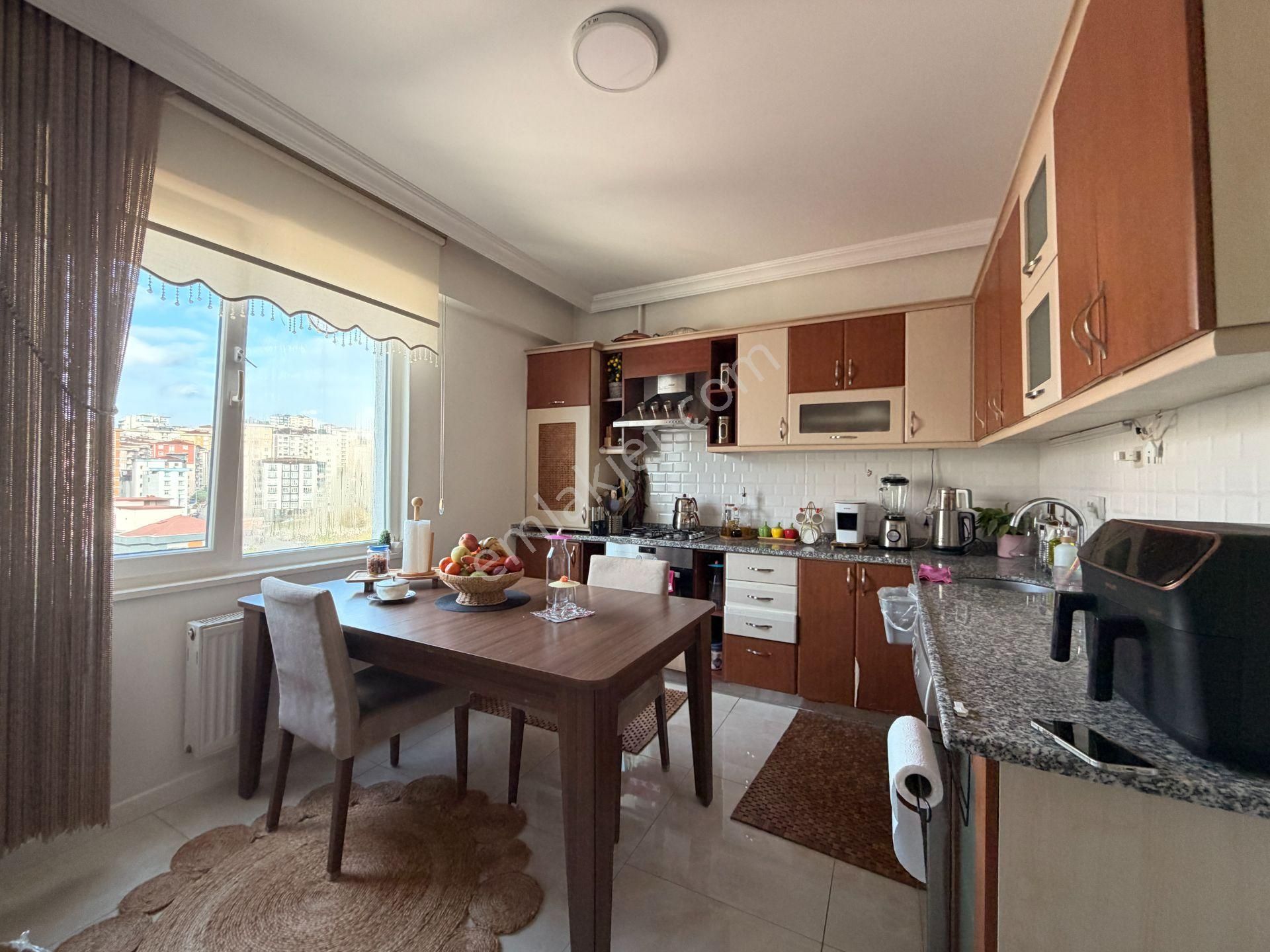 Ümraniye Çamlık Mah Çift Balkonlu 3+1 Kiralık Daire Geniş - Görsel 22