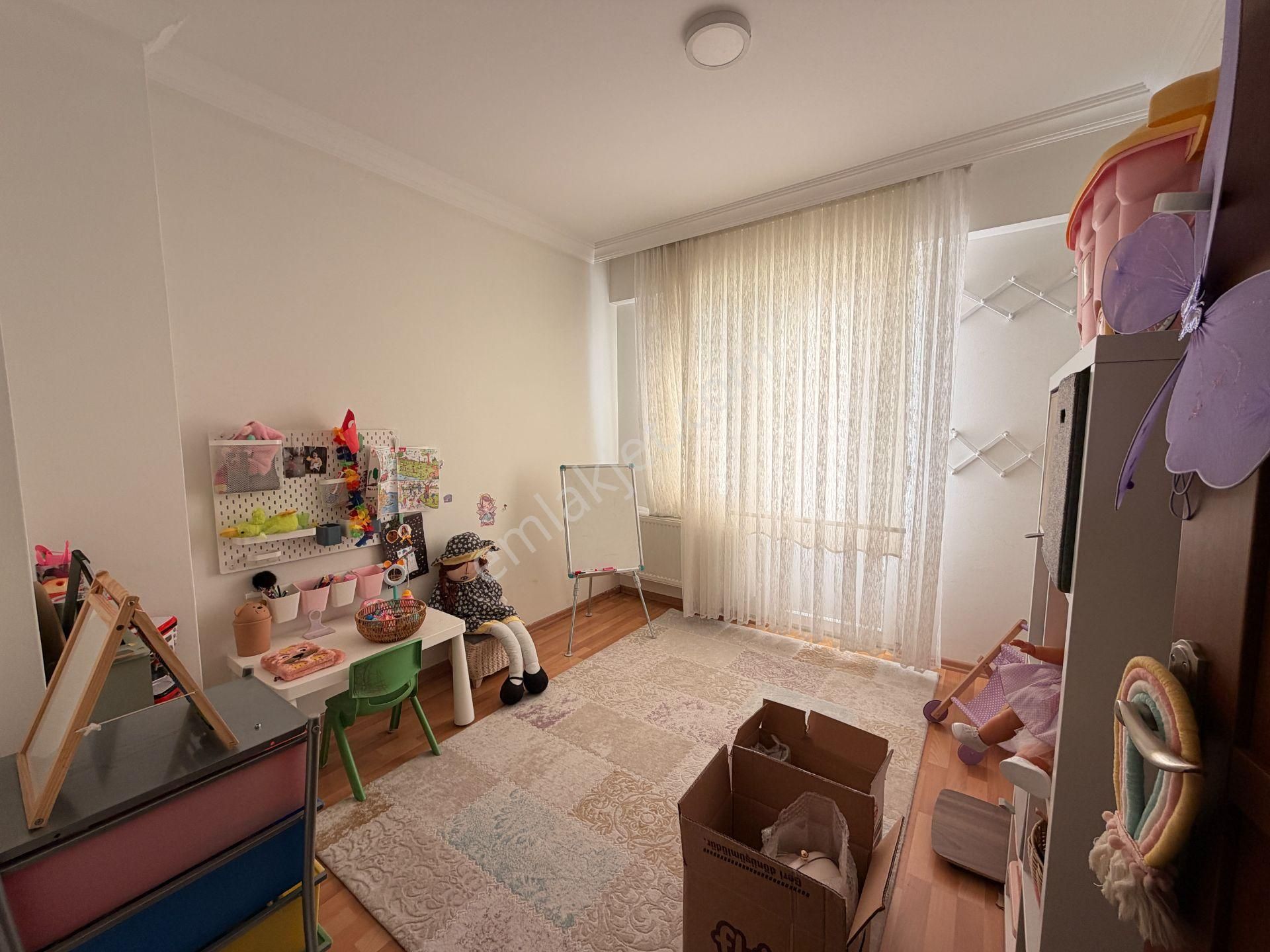 Ümraniye Çamlık Mah Çift Balkonlu 3+1 Kiralık Daire Geniş - Görsel 16