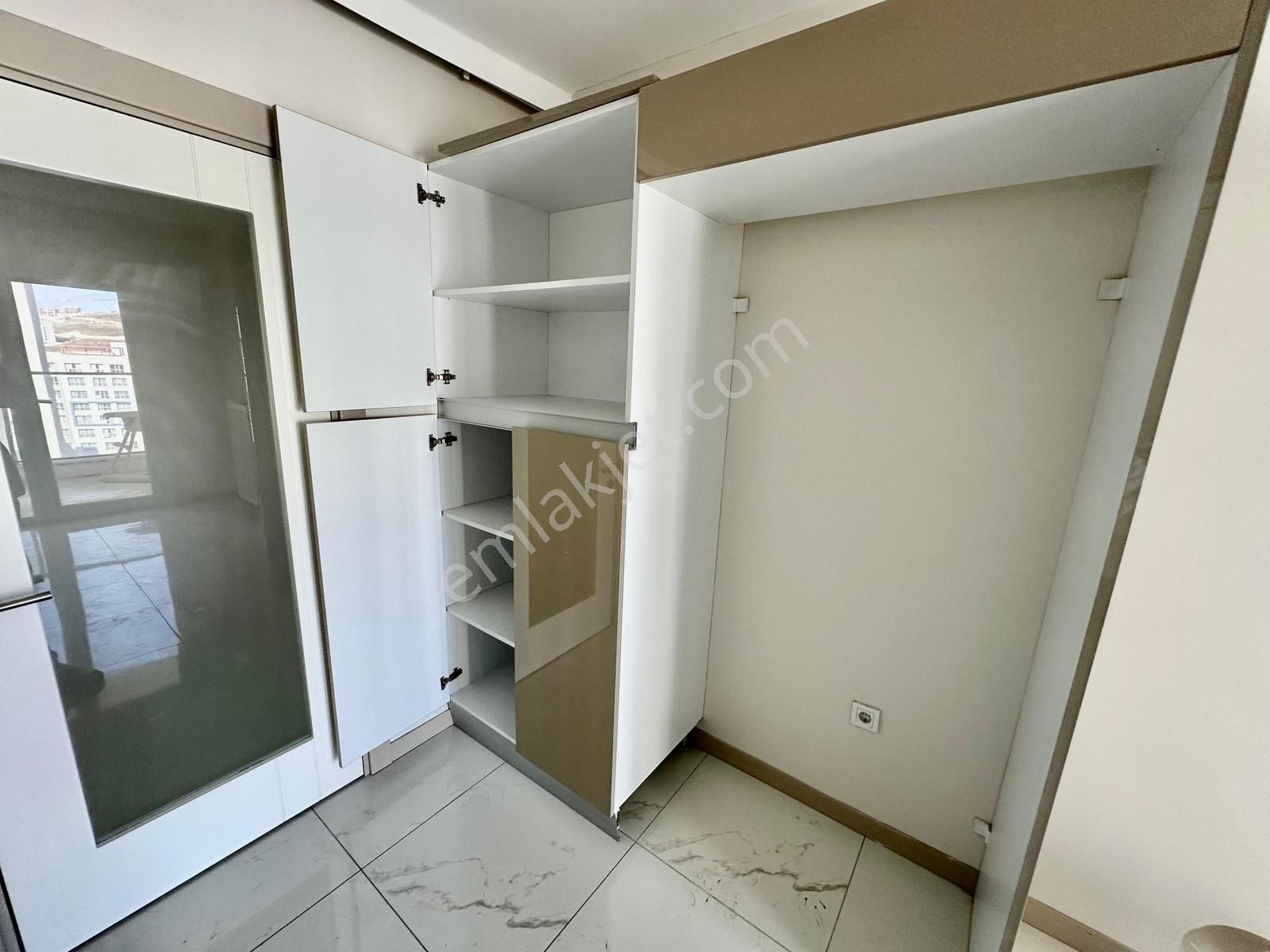 Pegaas'tan Gölkent Evlerinde 4+1 Ara Kat Kiralık Daire - Görsel 22