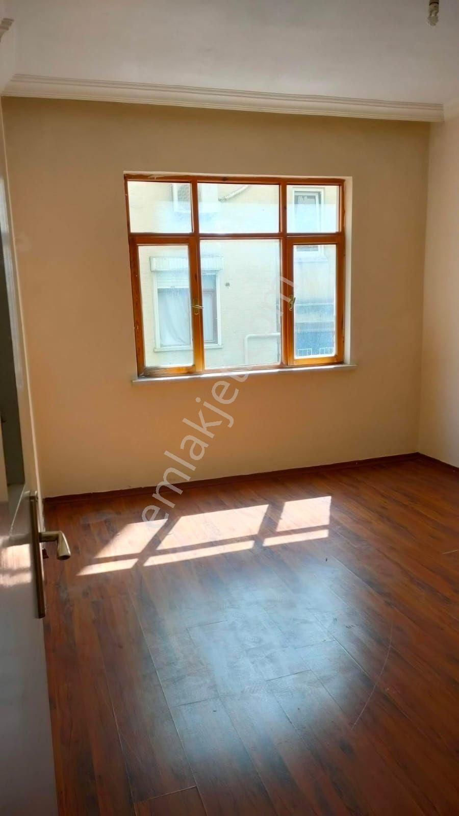 Şehrin Merkezinde - Görsel 6