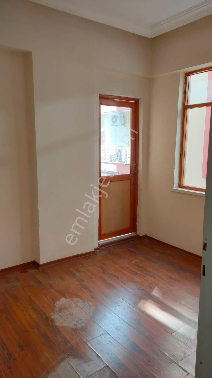 Şehrin Merkezinde - Görsel 7