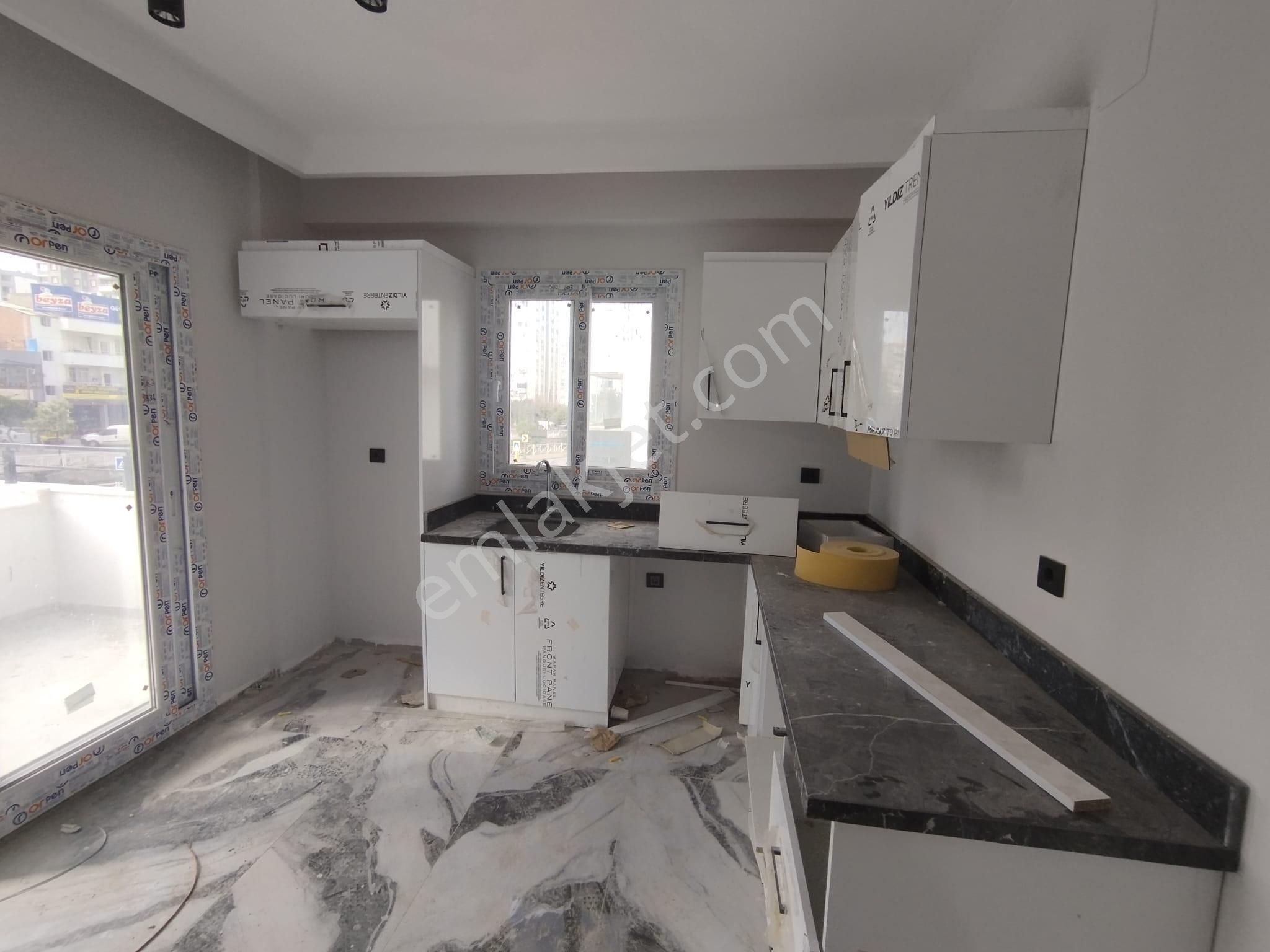 Mavi Bulvar Üzerinde Sitede 3+1 Kapalı Mutfak Sıfır Cazip Daire - Görsel 3