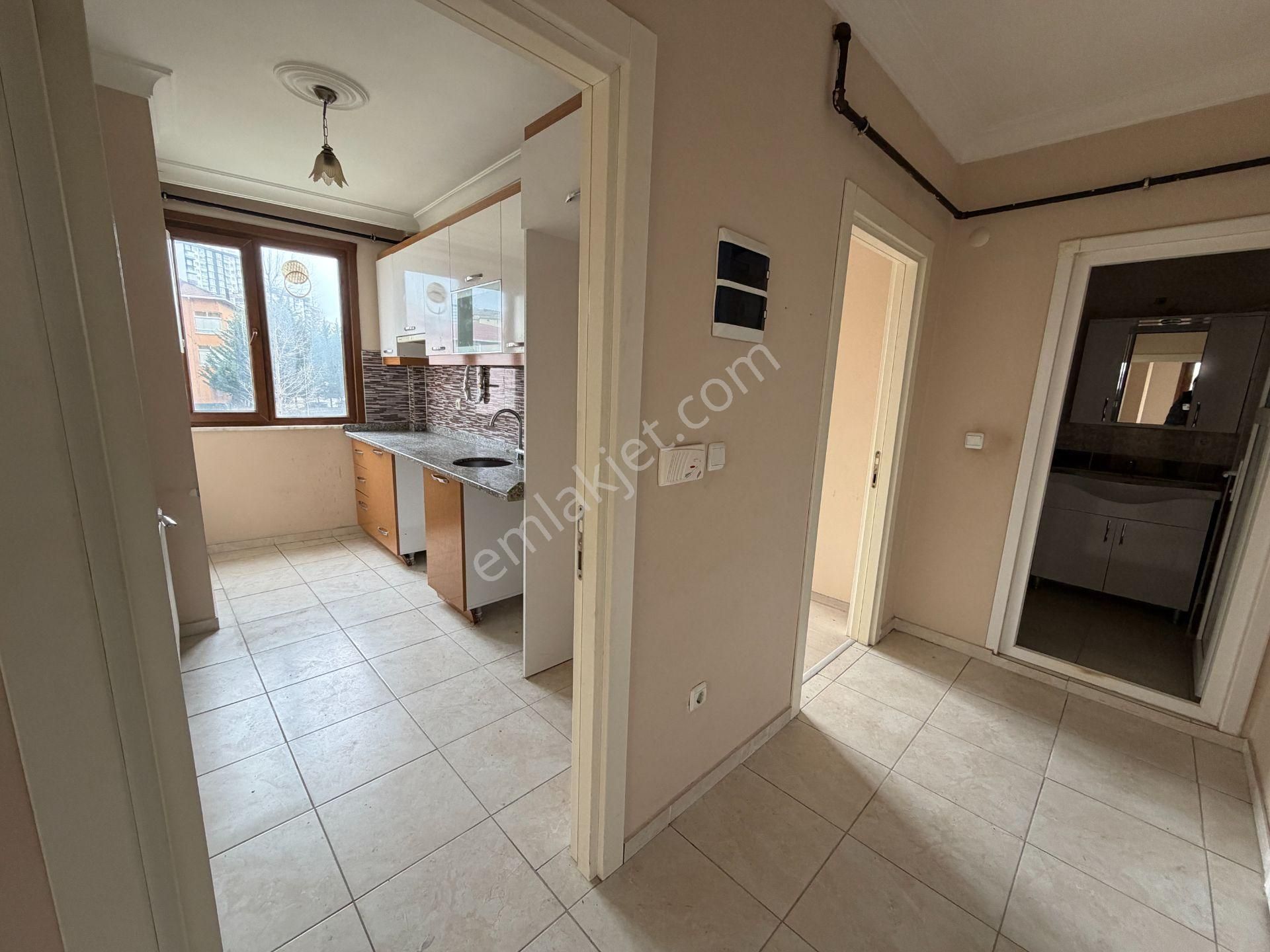 Merkeze Yakın Krediye Uygun 2.kat İskanlı Ve Kombili 2+1 Daire - Görsel 2