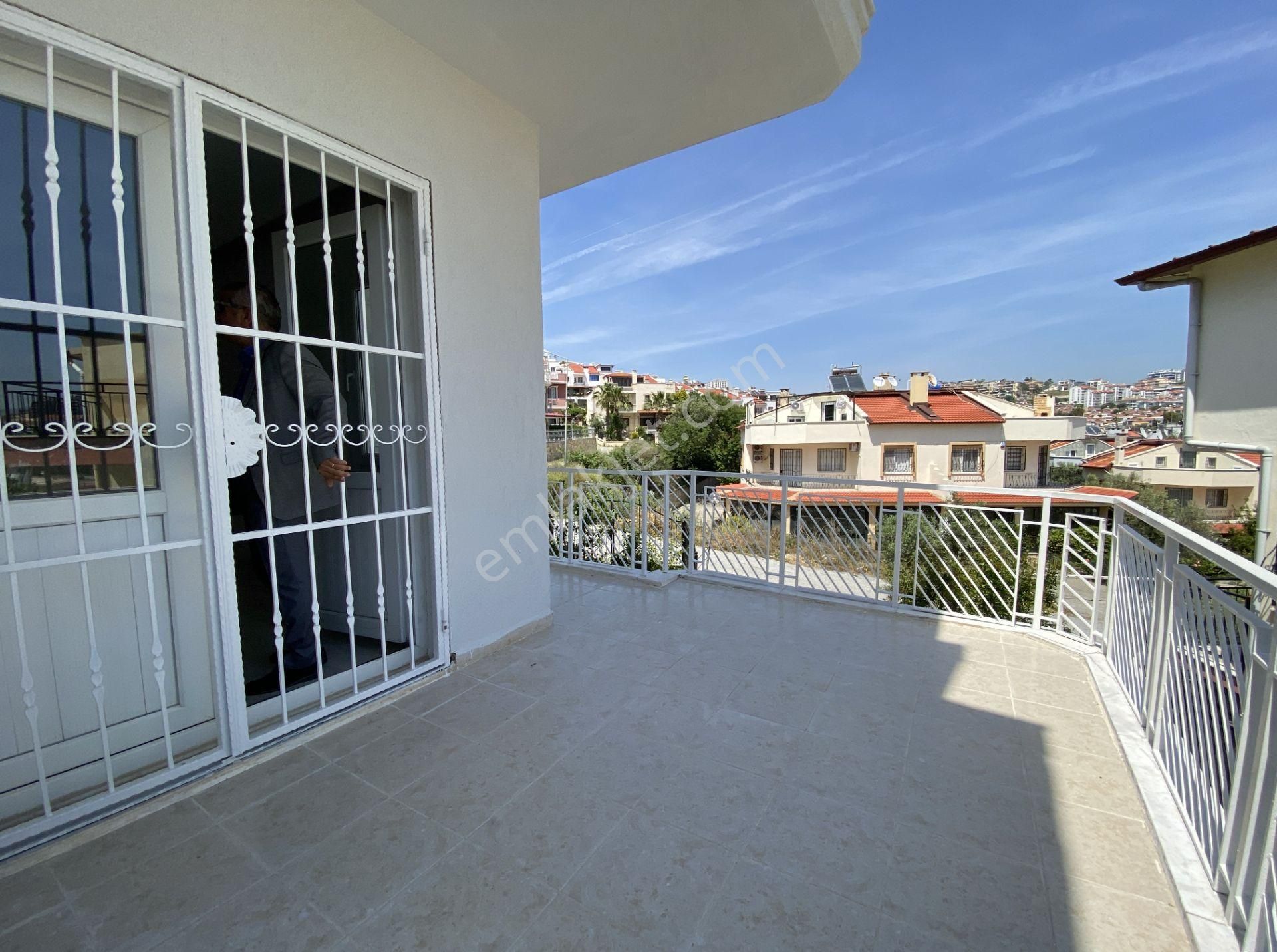 Kuşadası Kadınlar Denizi Mh. 4+2 Geniş Bahçe - Görsel 16