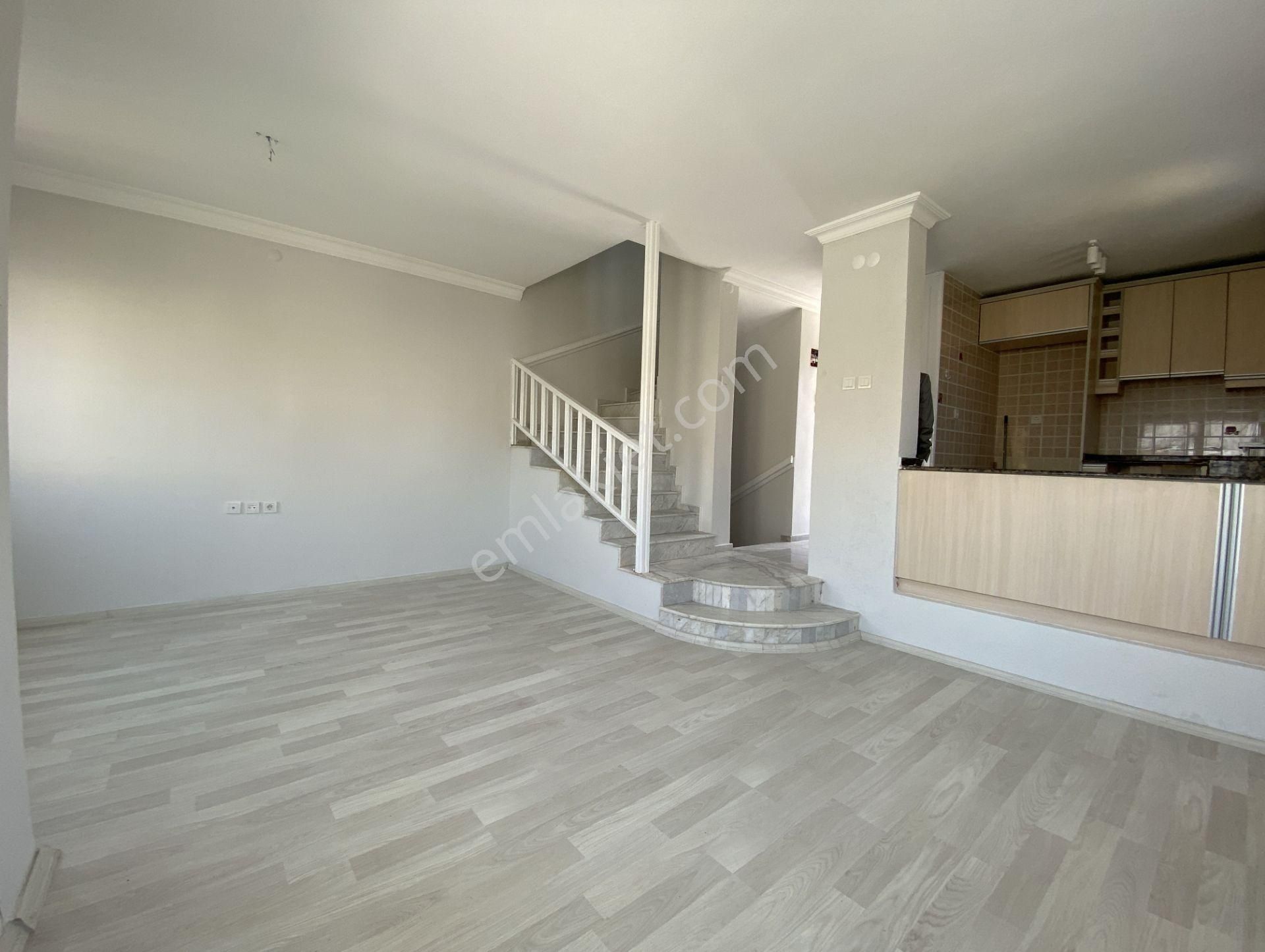 Kuşadası Kadınlar Denizi Mh. 4+2 Geniş Bahçe - Görsel 2