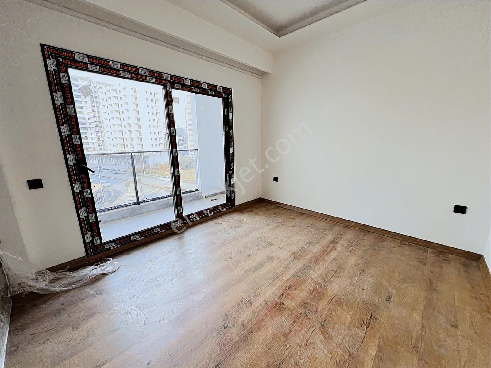 Han Emlak'tan Yaşar Doğu Caddesin De Site İçi Kiralık 1+1 - Görsel 2