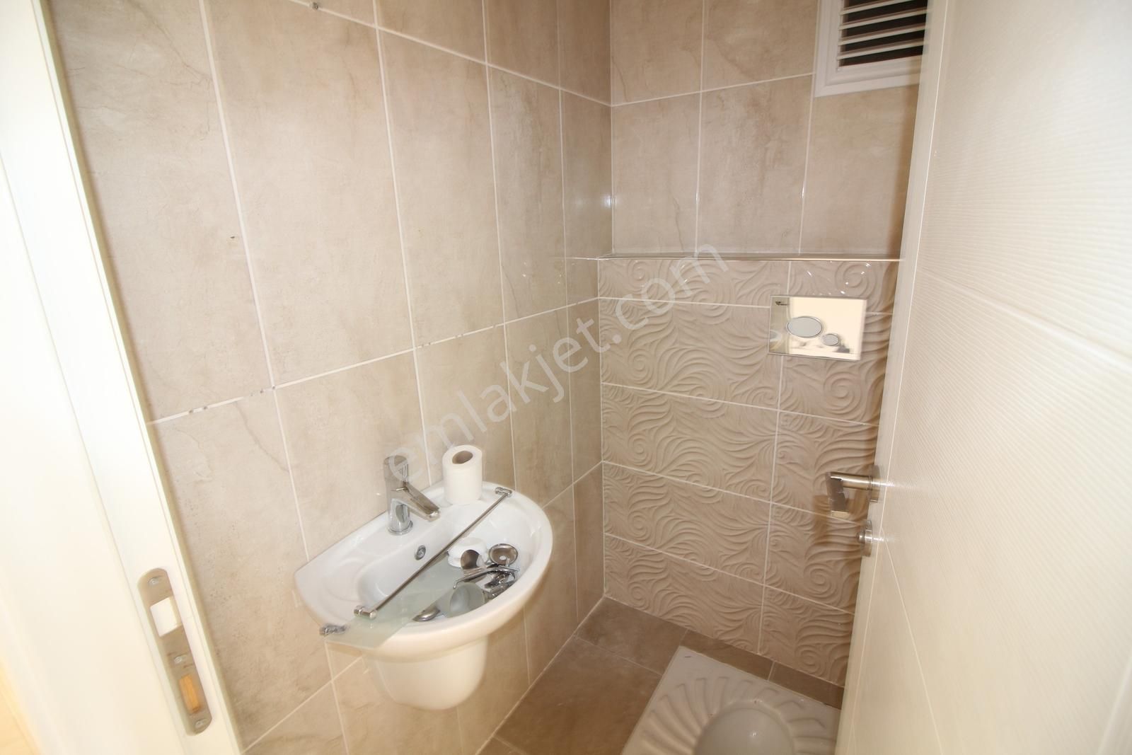 Han Emlak'tan Merkez Mah'de Doğalgazlı 3+1 Kiralık Daire - Görsel 16