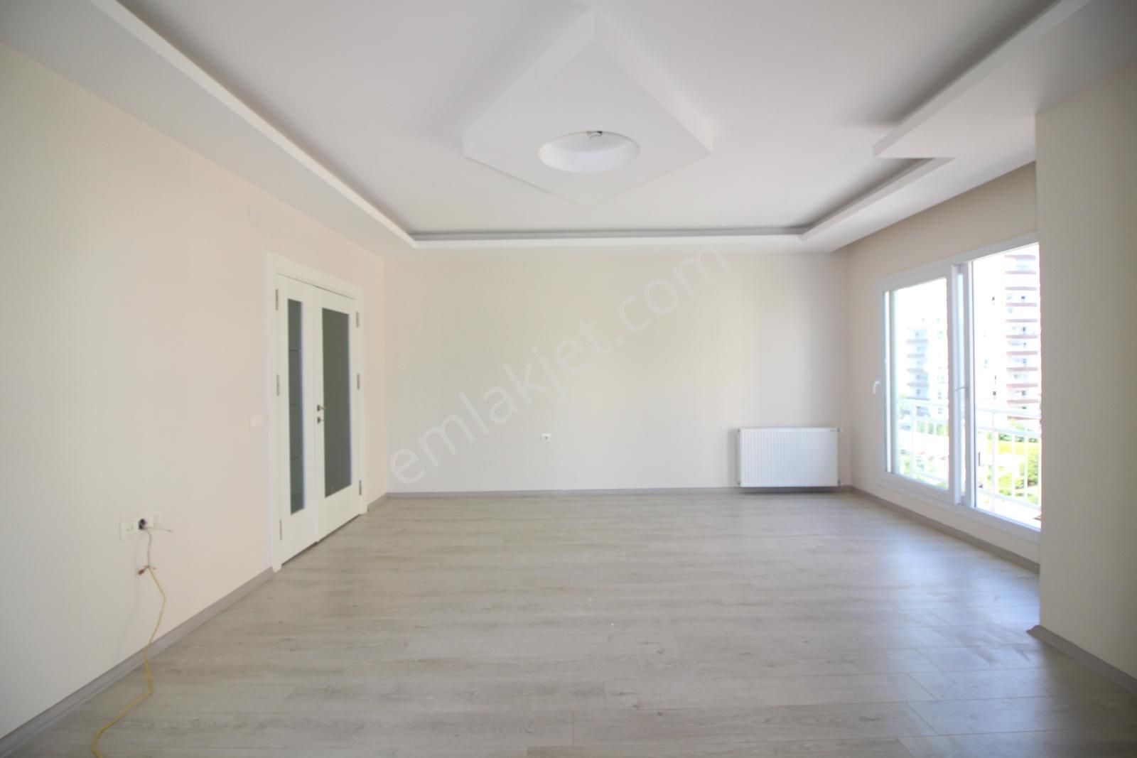 Han Emlak'tan Merkez Mah'de Doğalgazlı 3+1 Kiralık Daire