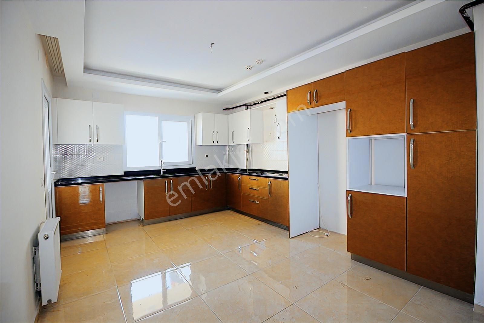 Han Emlak'tan Merkez Mah'de Doğalgazlı 3+1 Kiralık Daire - Görsel 12