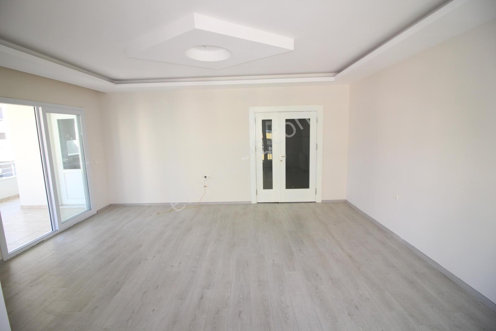 Han Emlak'tan Merkez Mah'de Doğalgazlı 3+1 Kiralık Daire - Görsel 2