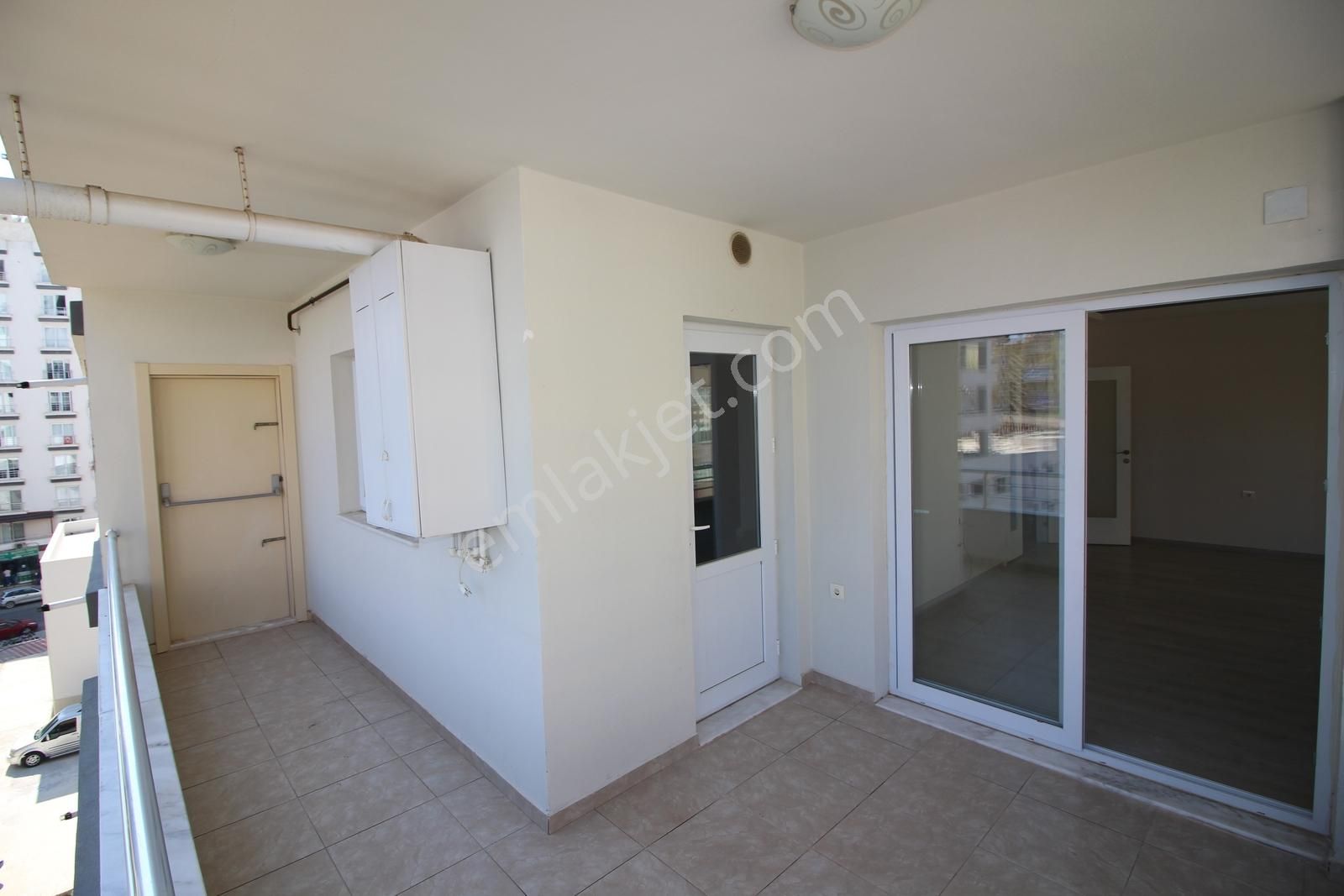 Han Emlak'tan Merkez Mah'de Doğalgazlı 3+1 Kiralık Daire - Görsel 17