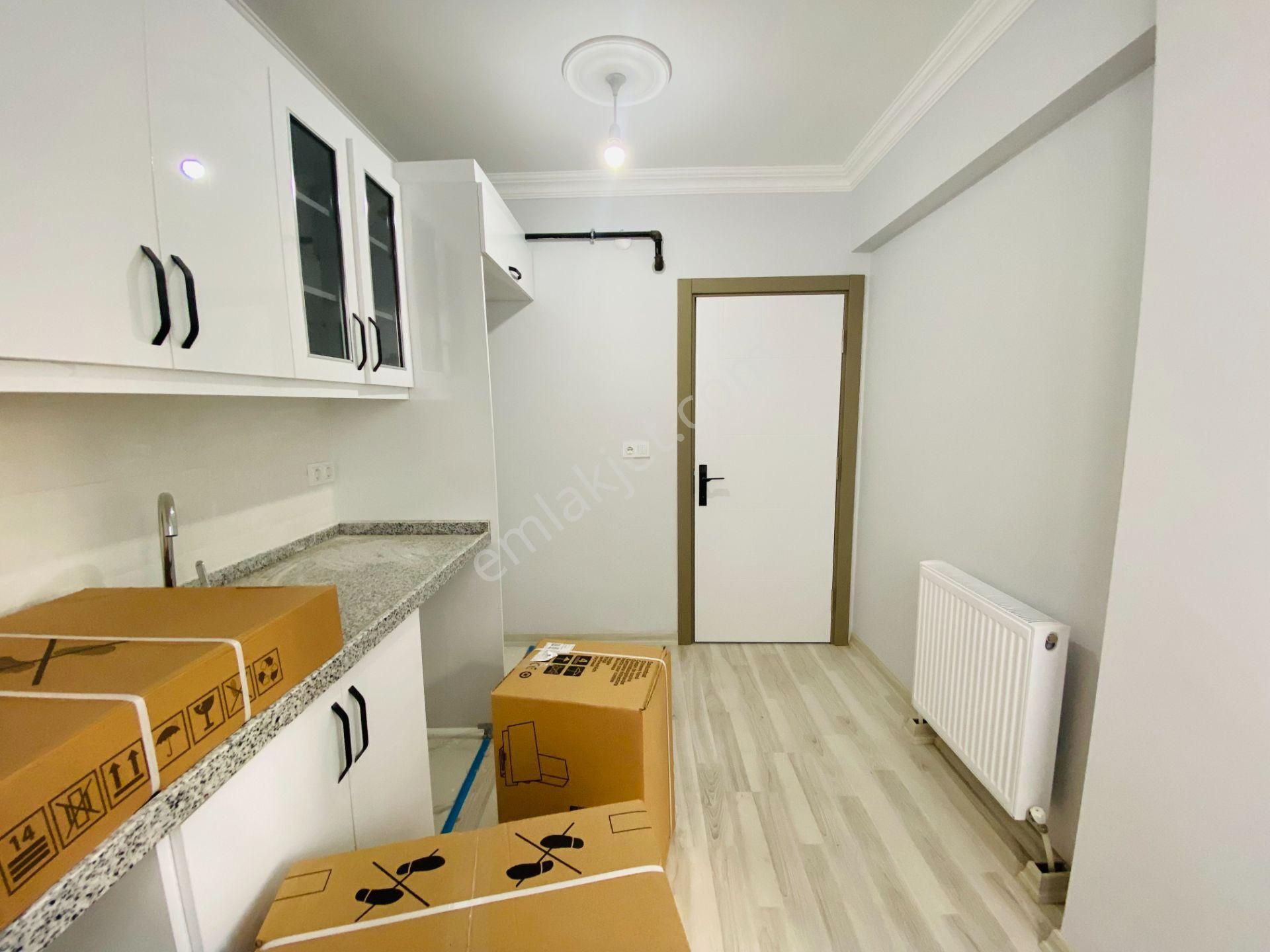 Güven'den Kapaklı'da Caddeye,okullara Yakın,ankastreli 2+1 Daire - Görsel 11