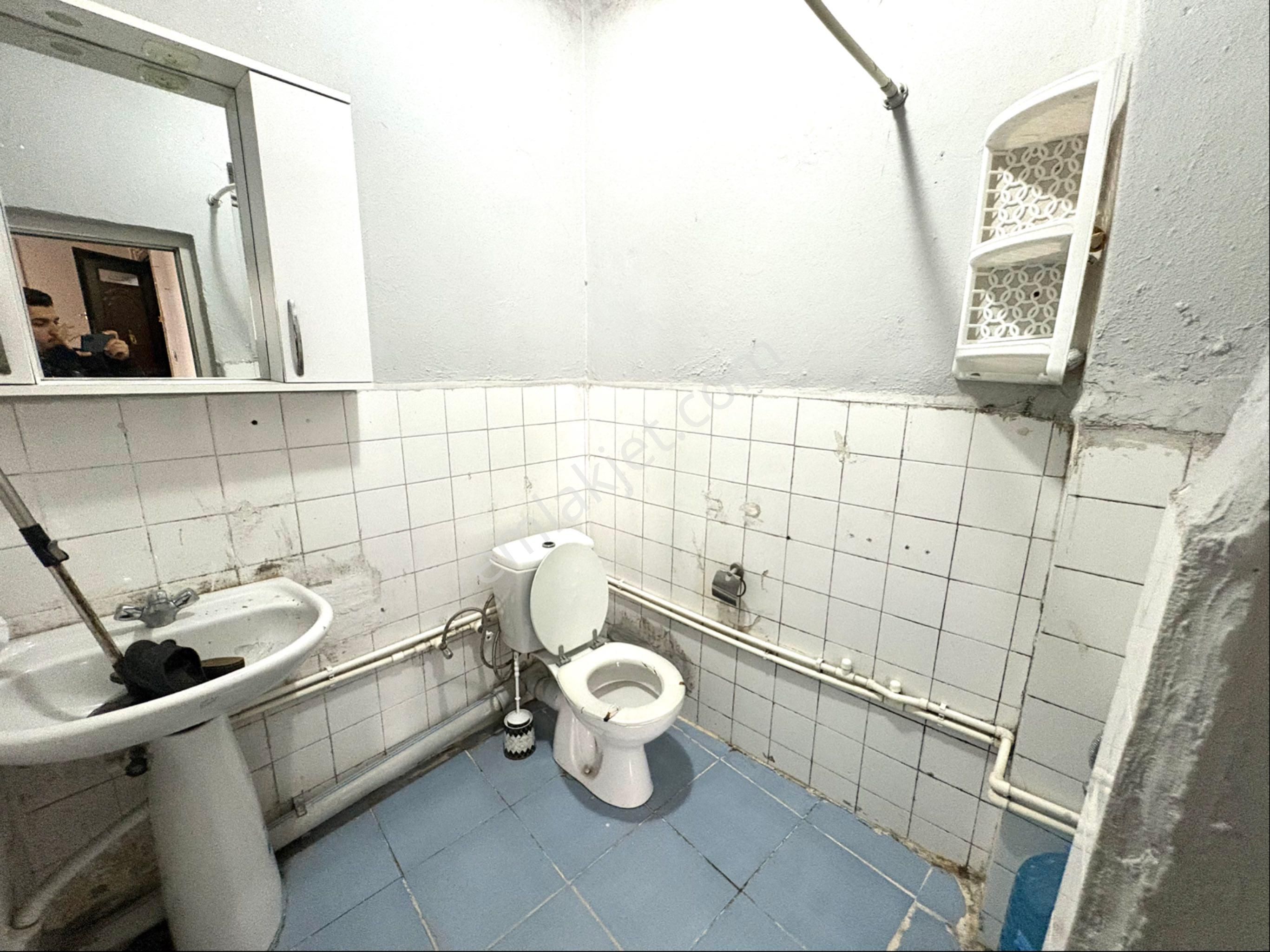 Emir Emlak’dan 1+1 2 Kat Doğalgaz Kombili - Görsel 15