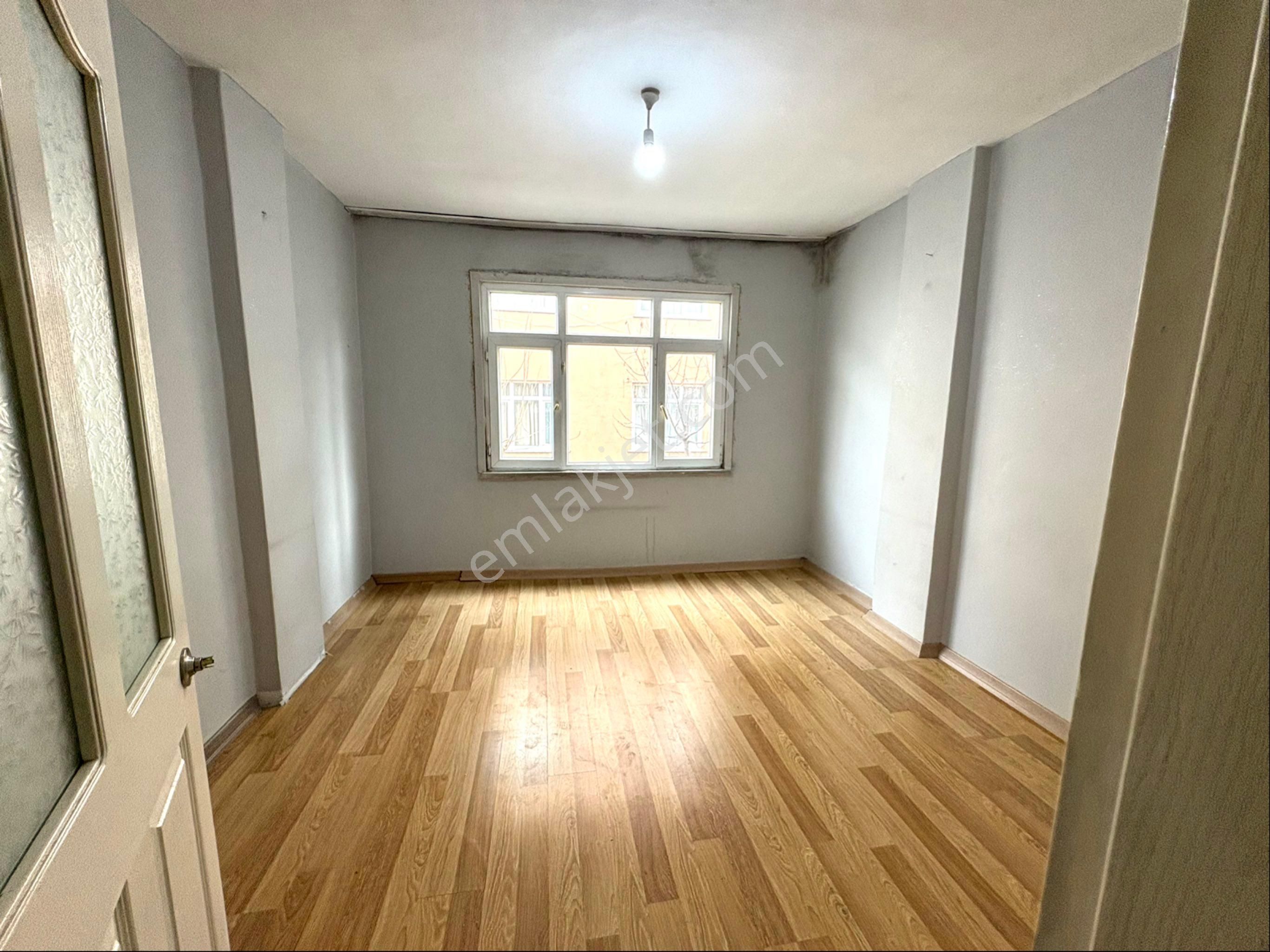 Emir Emlak’dan 1+1 2 Kat Doğalgaz Kombili - Görsel 9