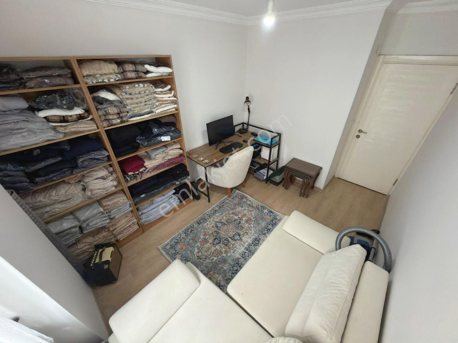 🟣 Güç Gayrimenkul'den Akçay'da Ayrı Mutfaklı Ön Cephe Ara Kat Kombili 2+1 Daire - Görsel 32