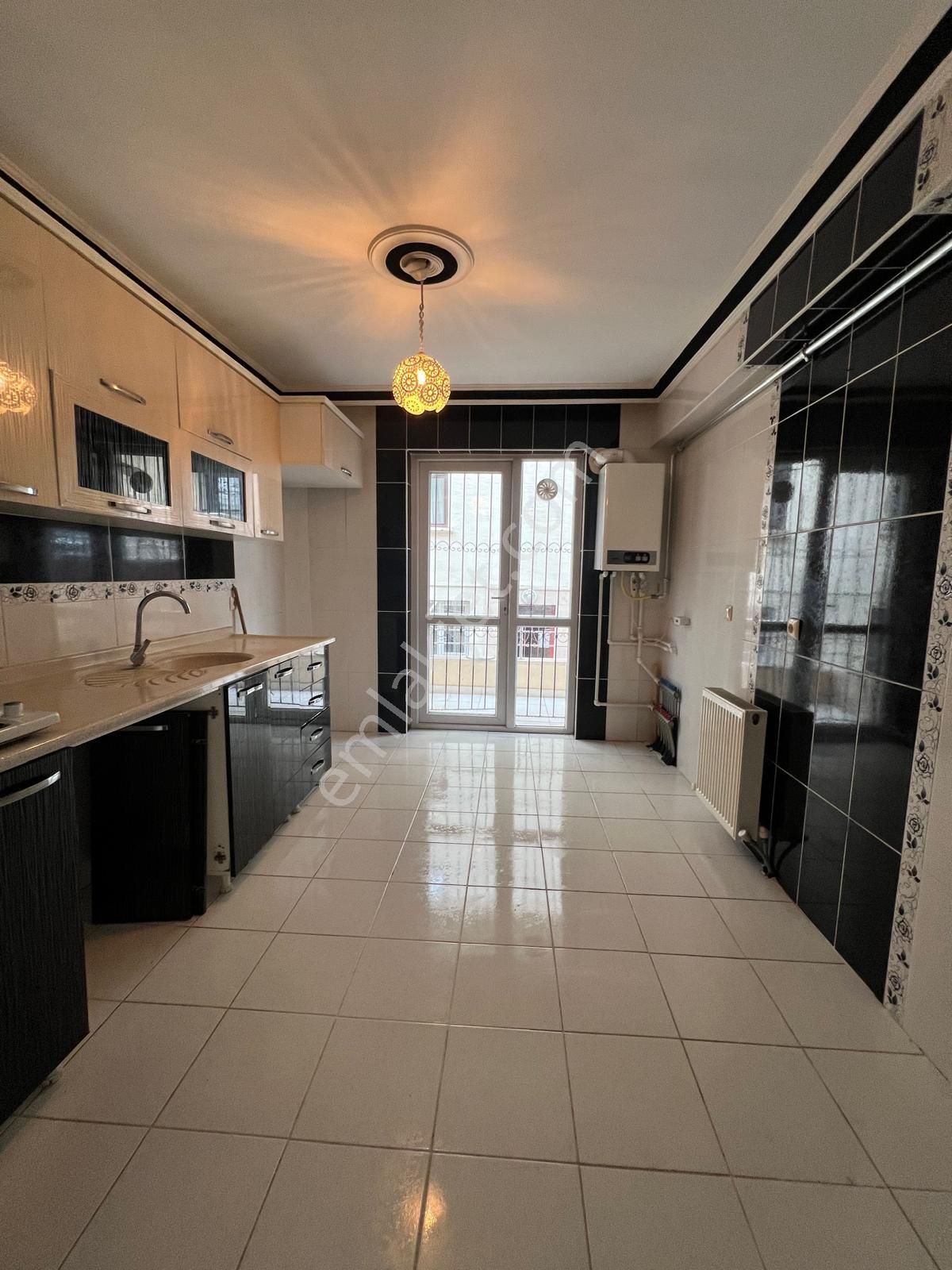 Ataparkta Katta Yapılı Genişm2 3+1