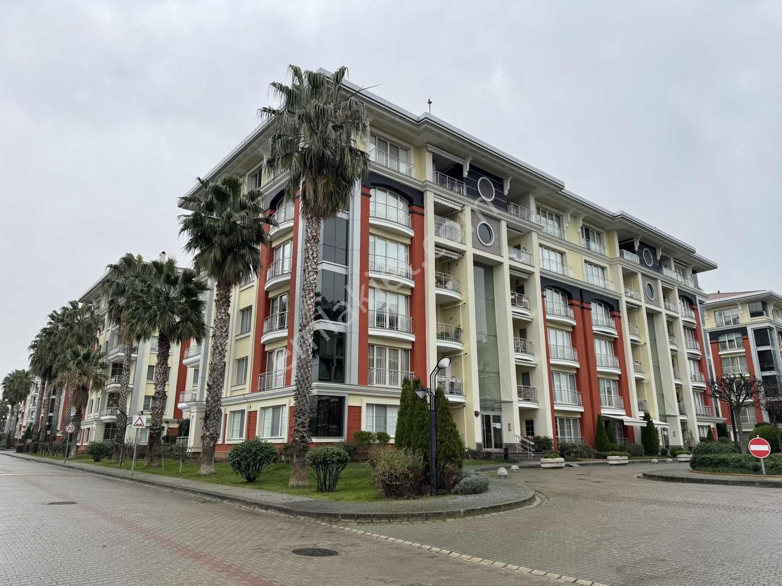 Pegaas'tan Ataköy Konakları'nda C Tipi 3+1 Peyzaj Satılık Daire