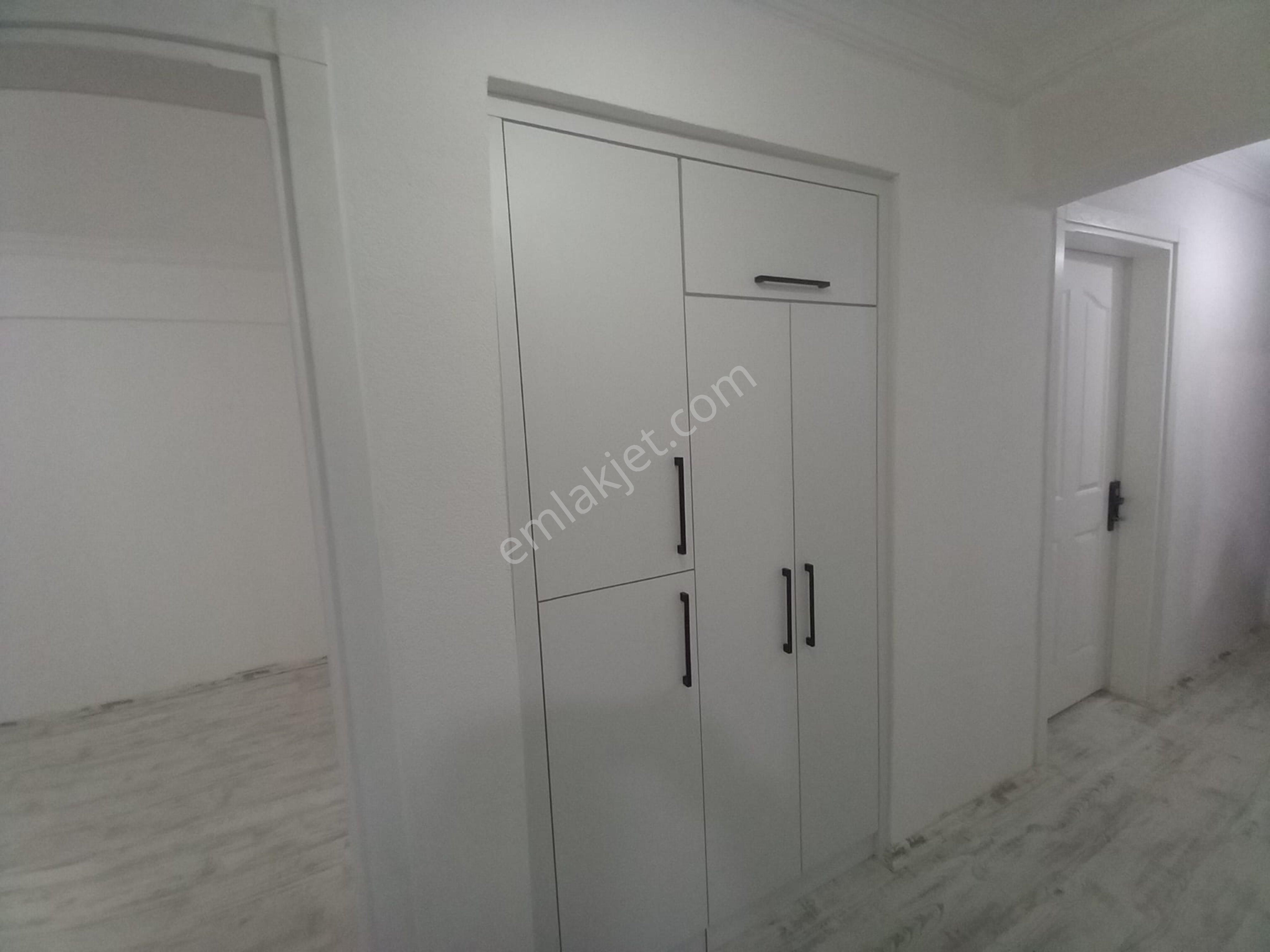 Kuşadası Cumhuriyet Mahallesinde Satılık 2+1 Giriş Kat Engelliye Uygun Satılık Dairemiz Bulunma - Görsel 19