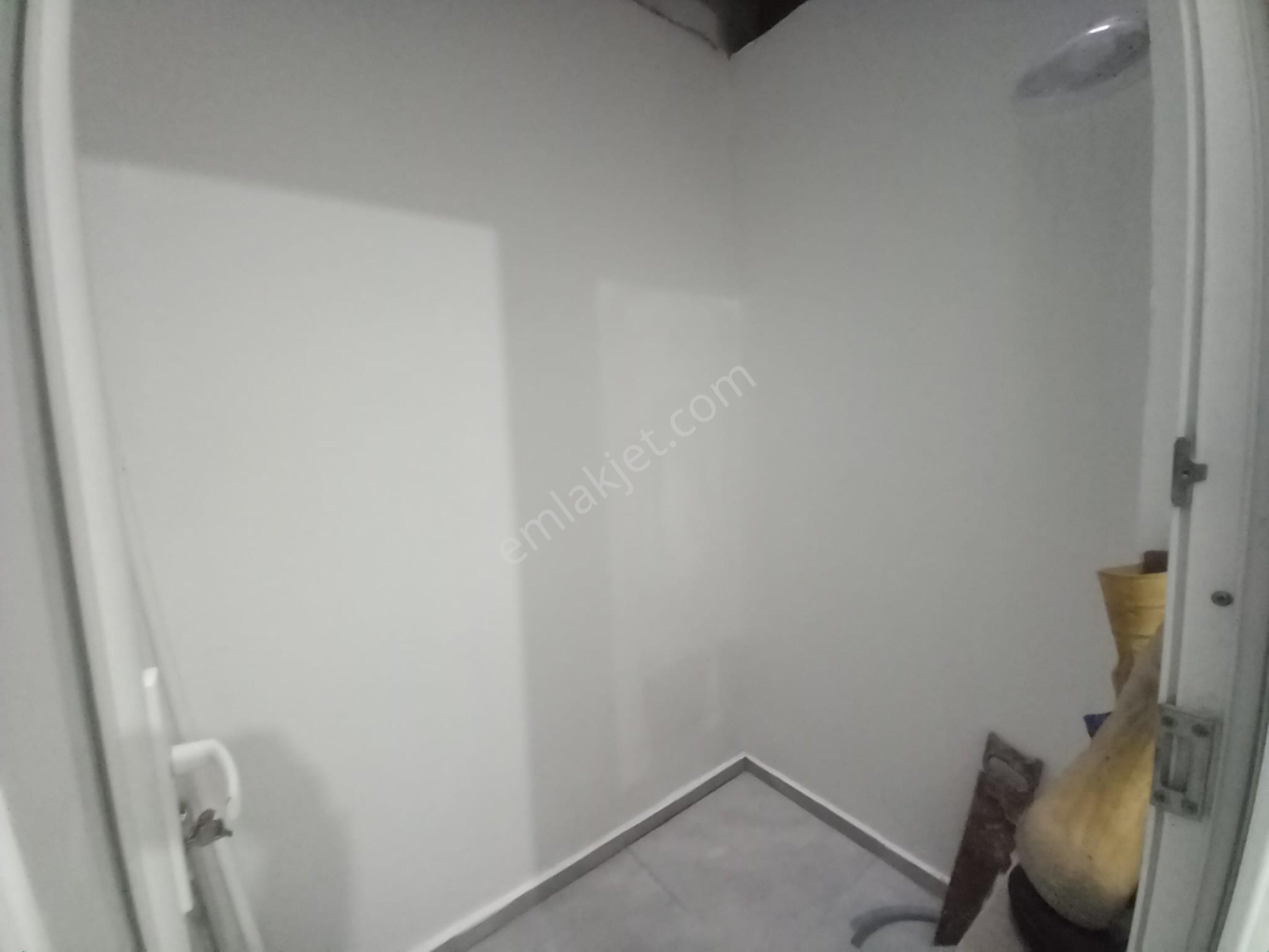 Kuşadası Cumhuriyet Mahallesinde Satılık 2+1 Giriş Kat Engelliye Uygun Satılık Dairemiz Bulunma - Görsel 14