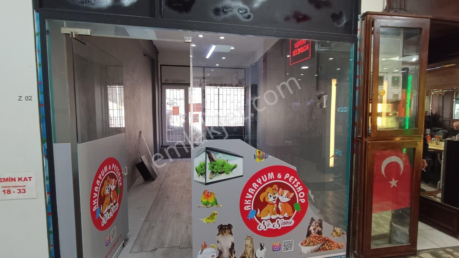 Bayrampaşa Demirkapı Caddesi Paşam Çarşısı 20 M2 Satılık Dükkan