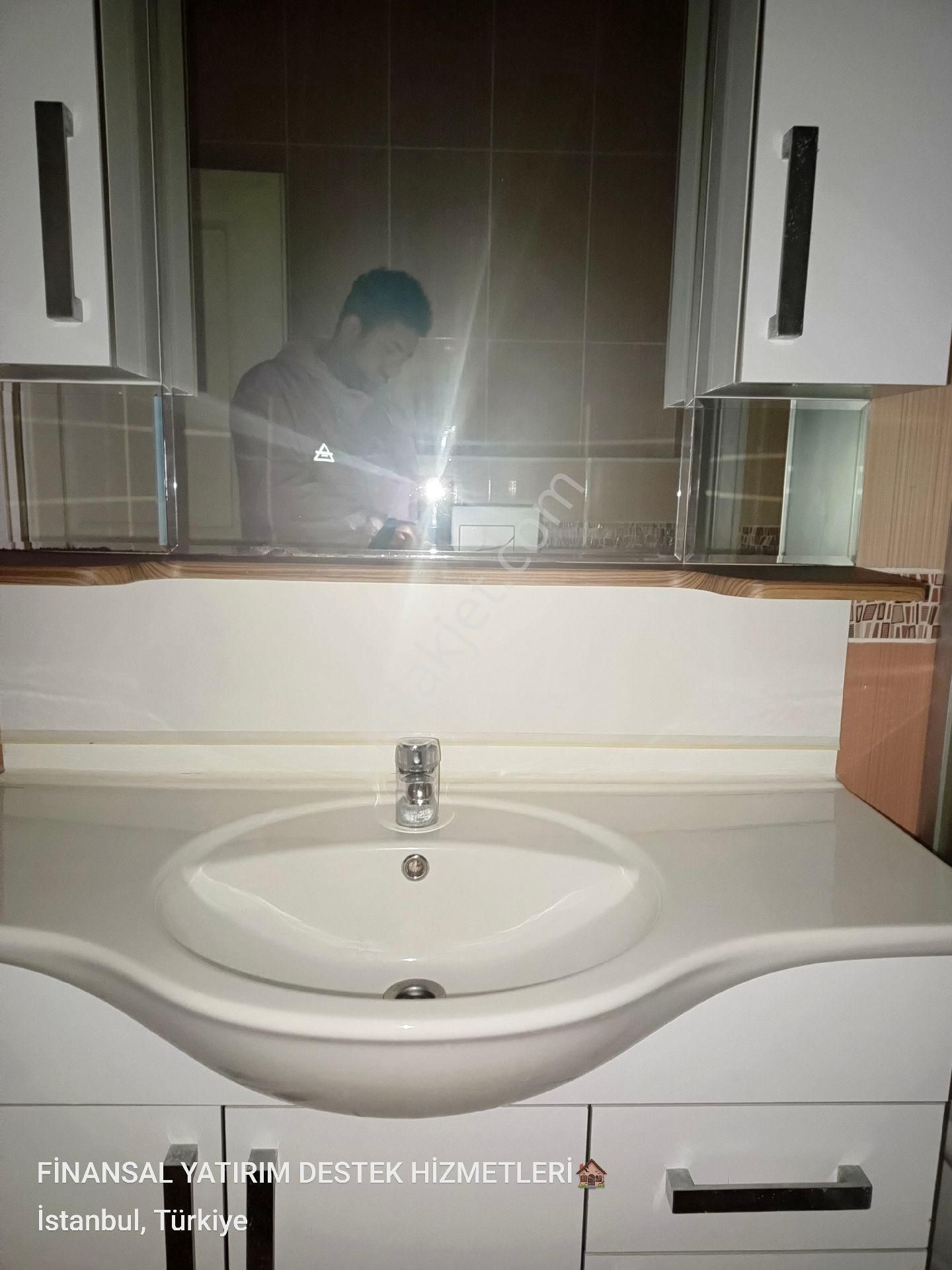 Ümraniye Armağanevler Mahallesi Diriliş Caddesi Üzerinde Site İçi 2+1 3.kat Metro Yürüme - Görsel 7