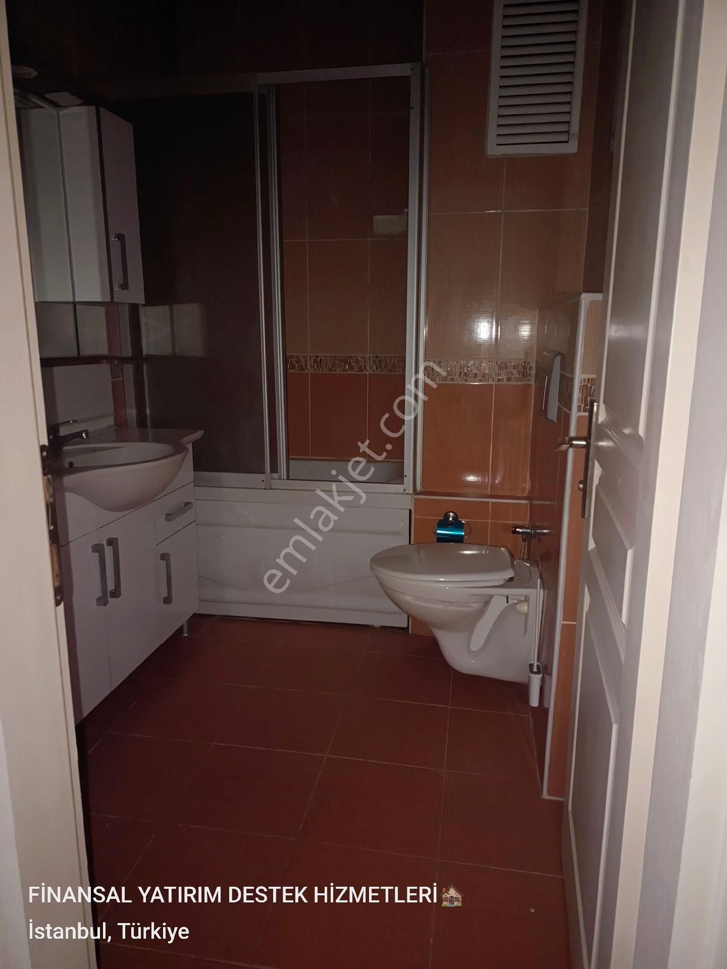 Ümraniye Armağanevler Mahallesi Diriliş Caddesi Üzerinde Site İçi 2+1 3.kat Metro Yürüme - Görsel 5