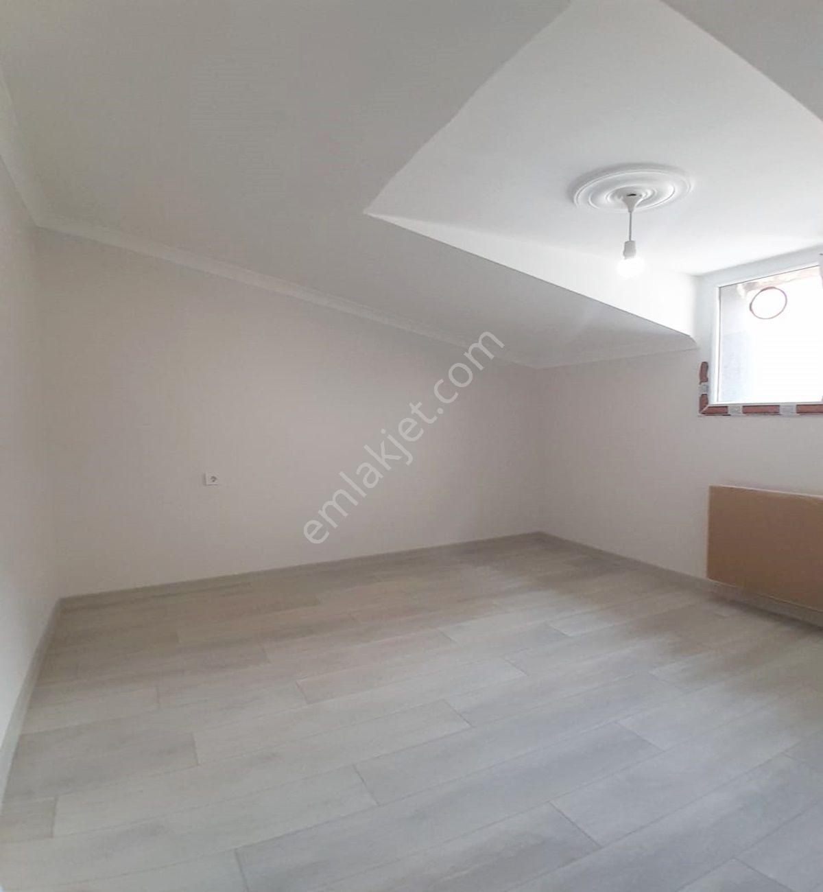 Müslüm Emlaktan Metrobüse Yürüme Mesafesinde 4+2 Dublex - Görsel 7