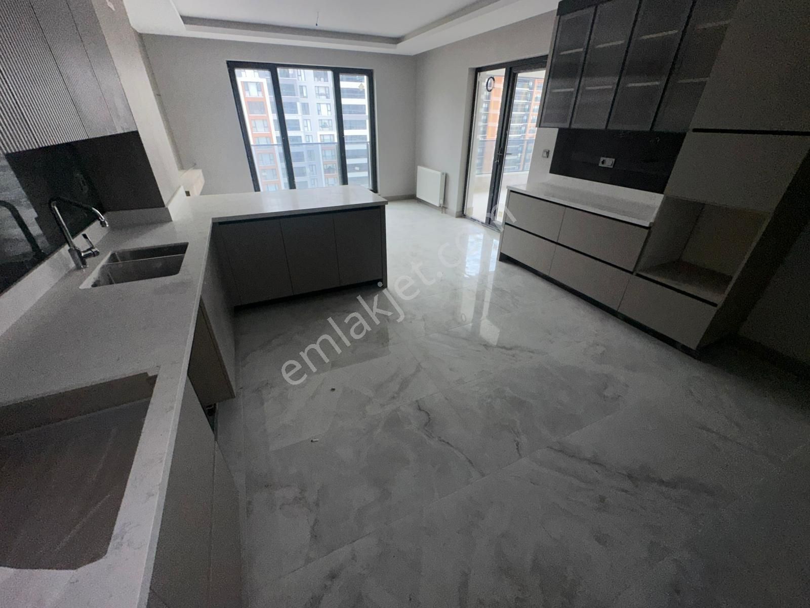 Kılıçsoy'dan Ovagross Yakını Premium Sitede Köşe Daire - Görsel 14