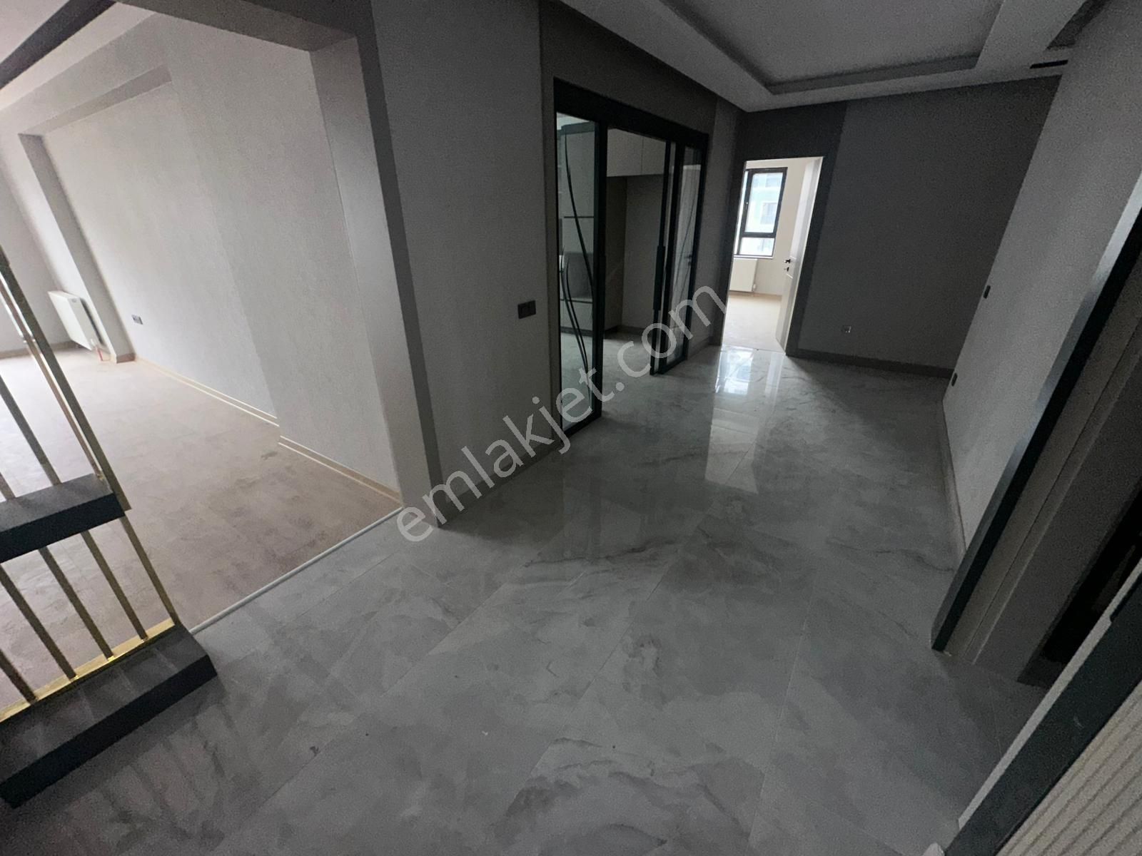 Kılıçsoy'dan Ovagross Yakını Premium Sitede Köşe Daire - Görsel 11