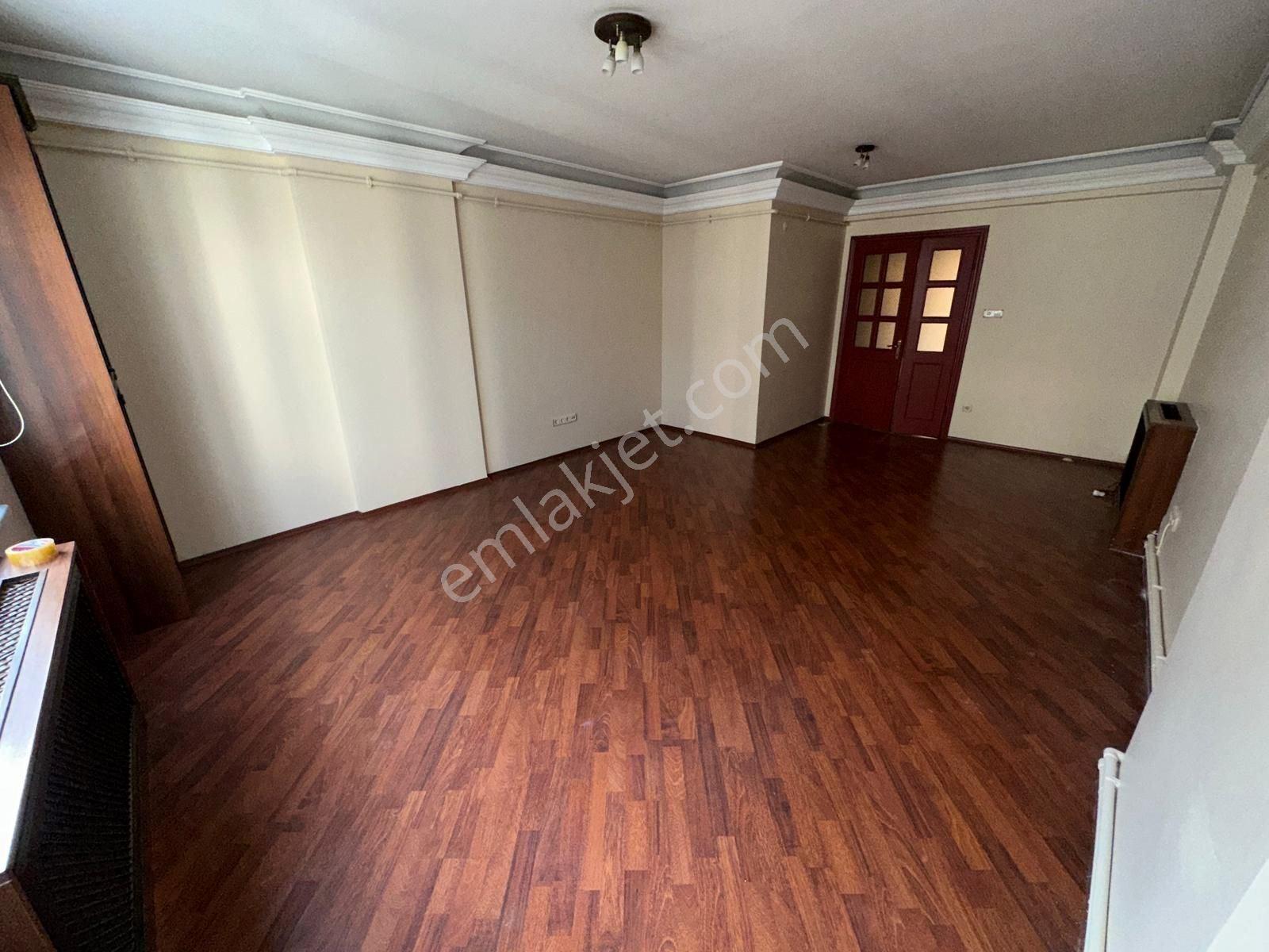 Bahariye Caddesine 1. Paralel Sokak Cam Plazada Kiralık Ofis - Görsel 16