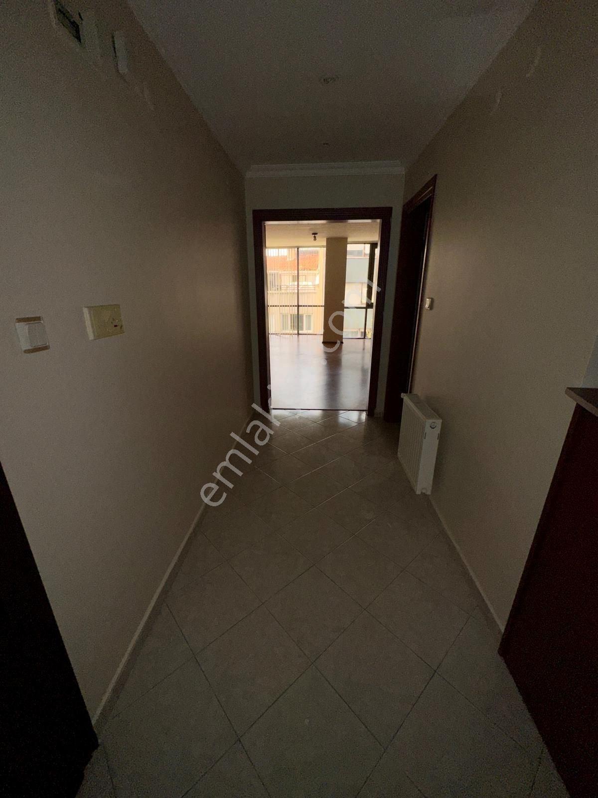 Bahariye Caddesine 1. Paralel Sokak Cam Plazada Kiralık Ofis - Görsel 10