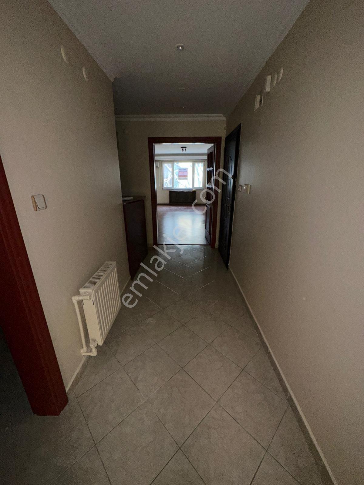 Bahariye Caddesine 1. Paralel Sokak Cam Plazada Kiralık Ofis - Görsel 9