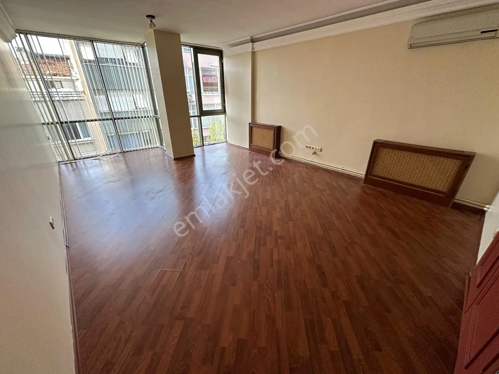 Bahariye Caddesine 1. Paralel Sokak Cam Plazada Kiralık Ofis - Görsel 4