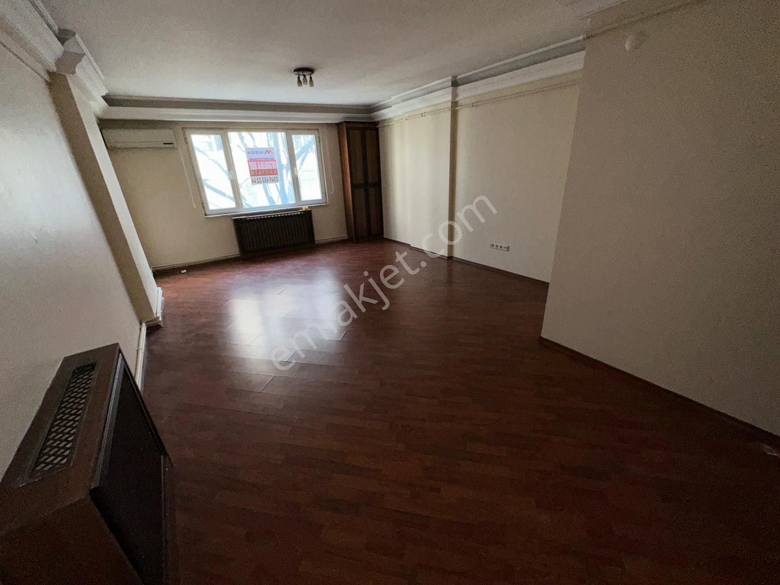Bahariye Caddesine 1. Paralel Sokak Cam Plazada Kiralık Ofis - Görsel 13