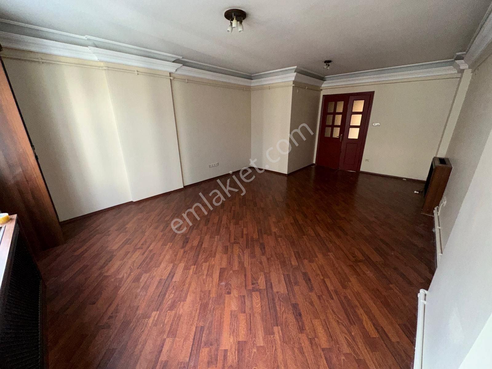 Bahariye Caddesine 1. Paralel Sokak Cam Plazada Kiralık Ofis - Görsel 15
