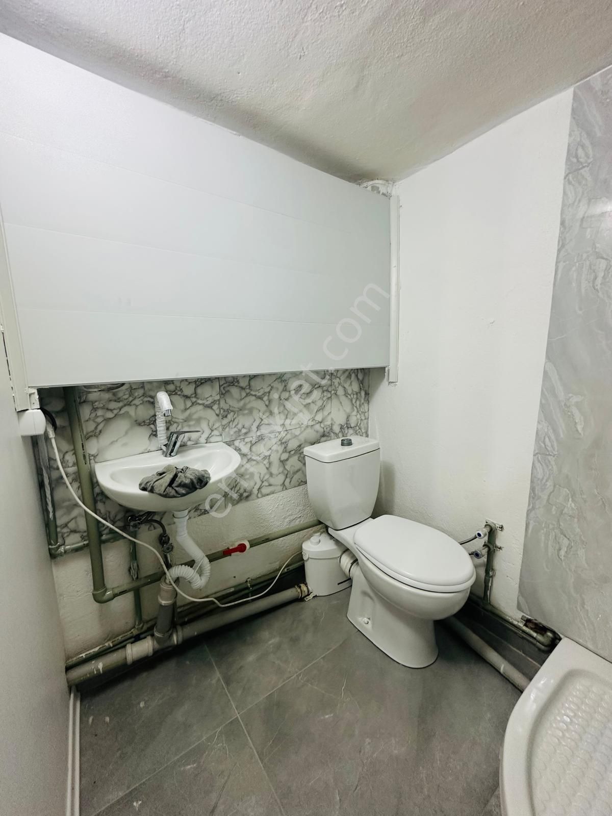 A Plus Gayrimenkulden Cadde Üstü Uygun Fiyat Satılık 2+1 Daire - Görsel 17