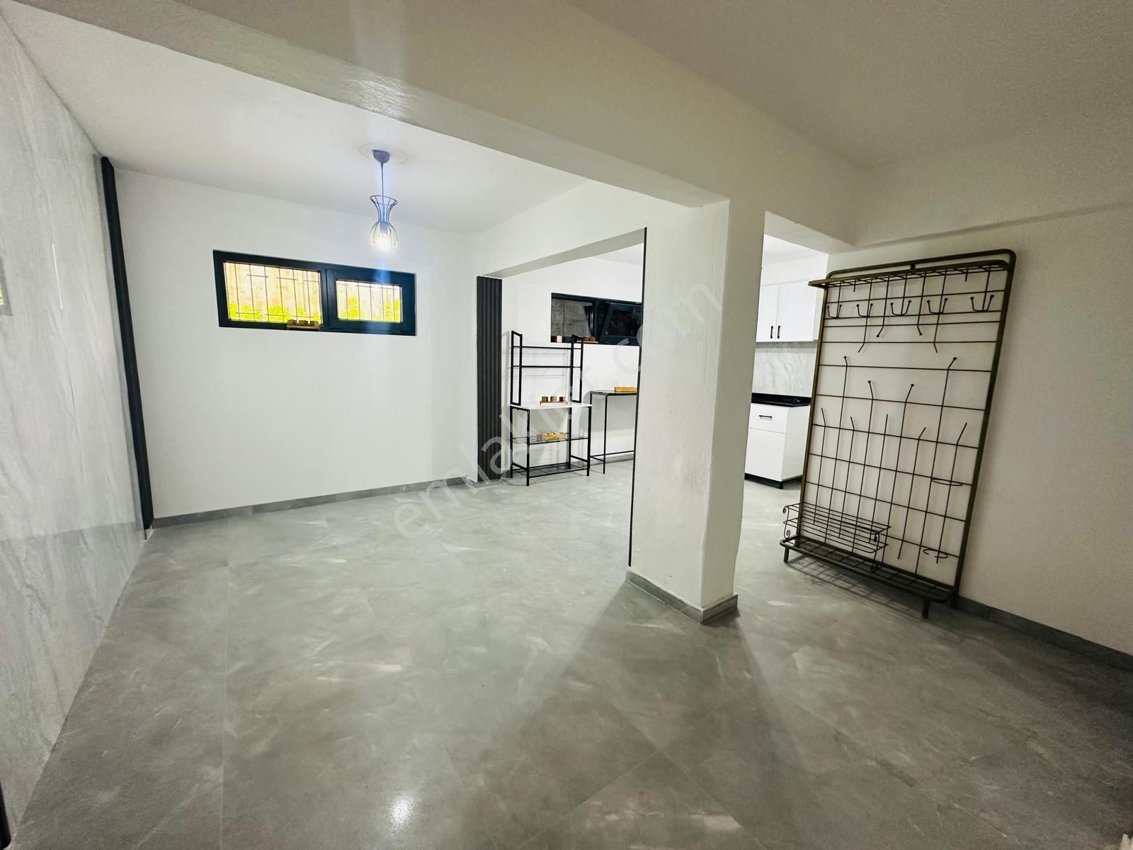 A Plus Gayrimenkulden Cadde Üstü Uygun Fiyat Satılık 2+1 Daire - Görsel 14